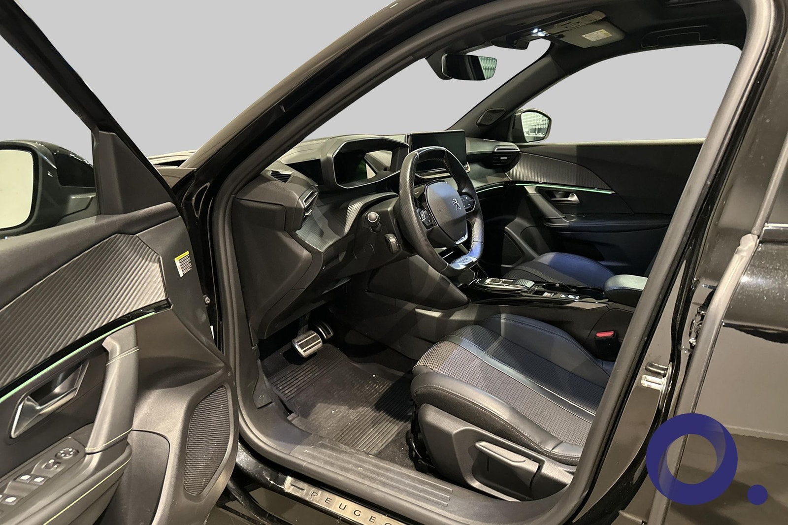 Peugeot e-2008, 136hp, 2022