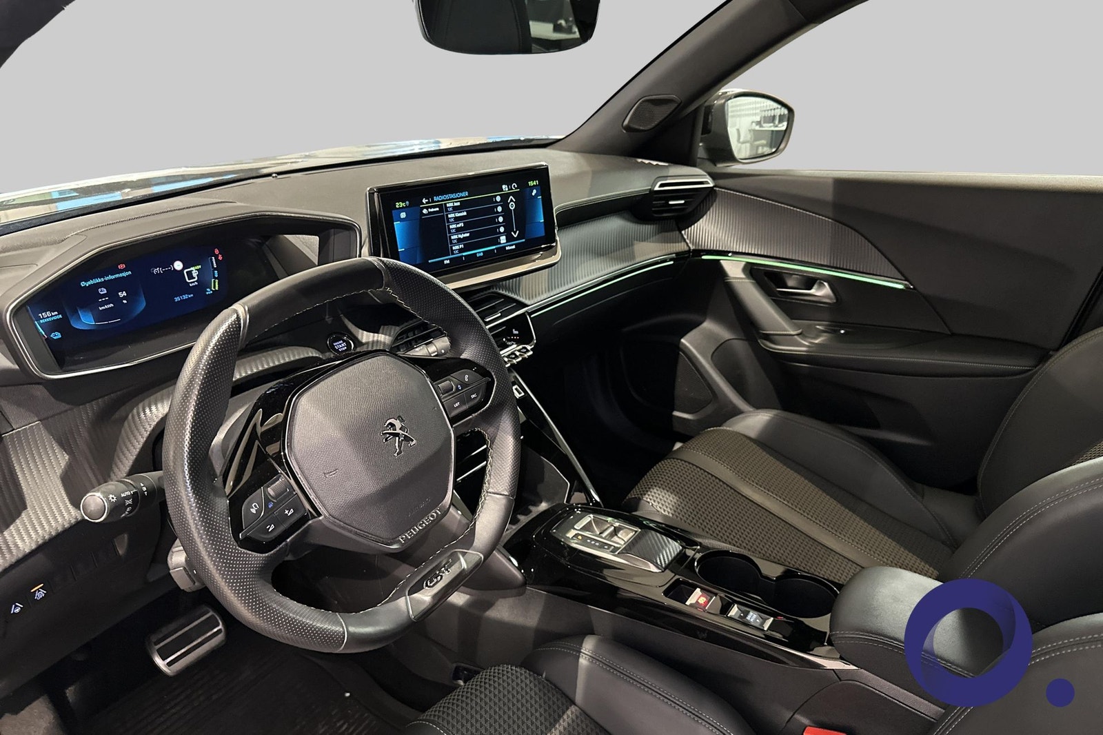 Peugeot e-2008, 136hp, 2022