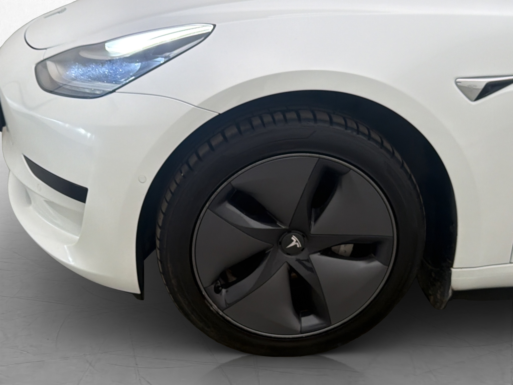 Tesla Model 3 Standard Range Plus, 325ps, 2020