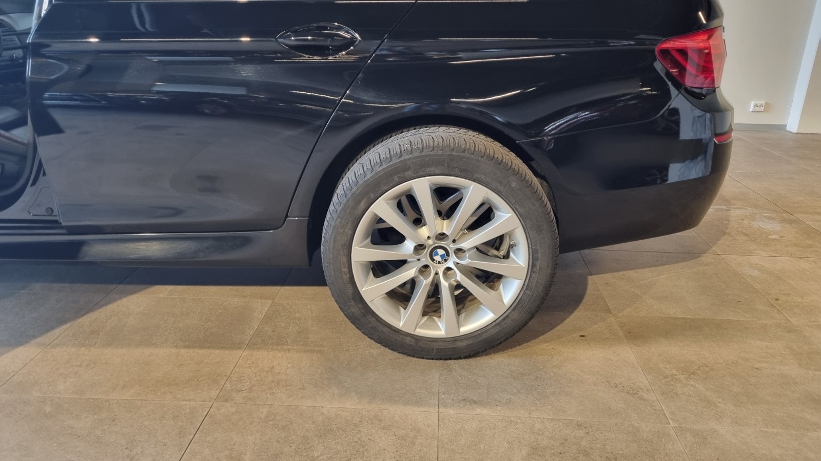 BMW 520d Touring Steptronic, 8-trinn, 163hk, 2015