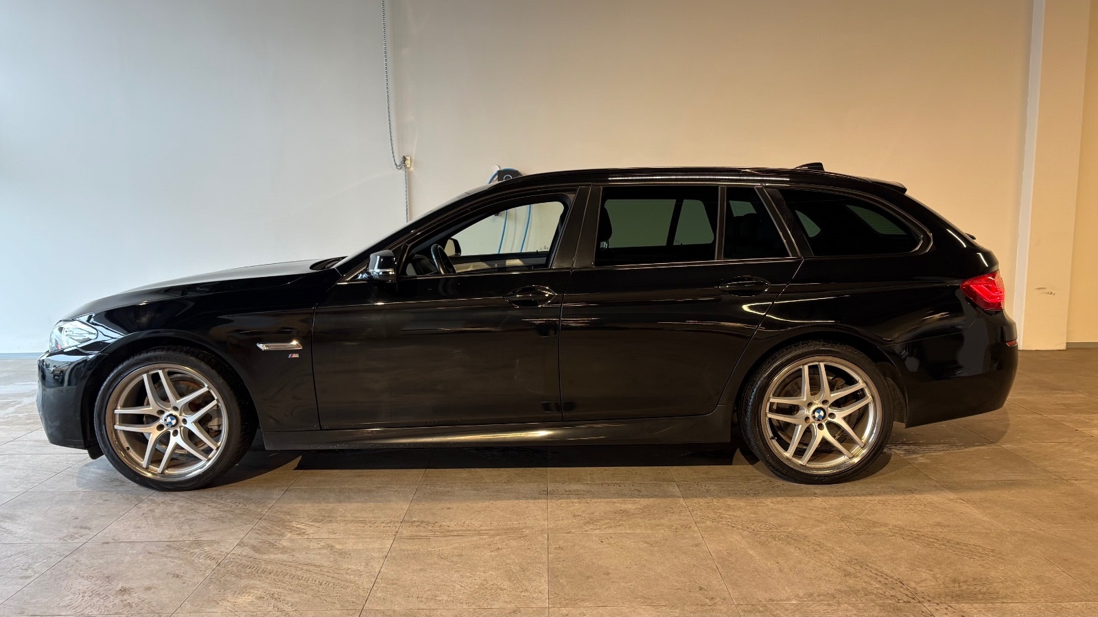 BMW 520d Touring Steptronic, 8-trinn, 163hk, 2015