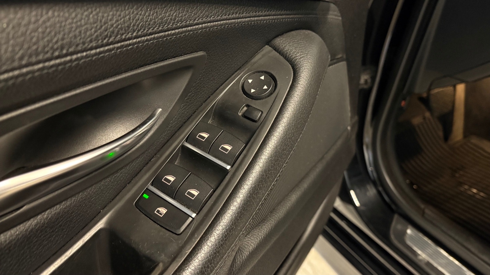 BMW 520d Touring Steptronic, 8-trinn, 163hk, 2015