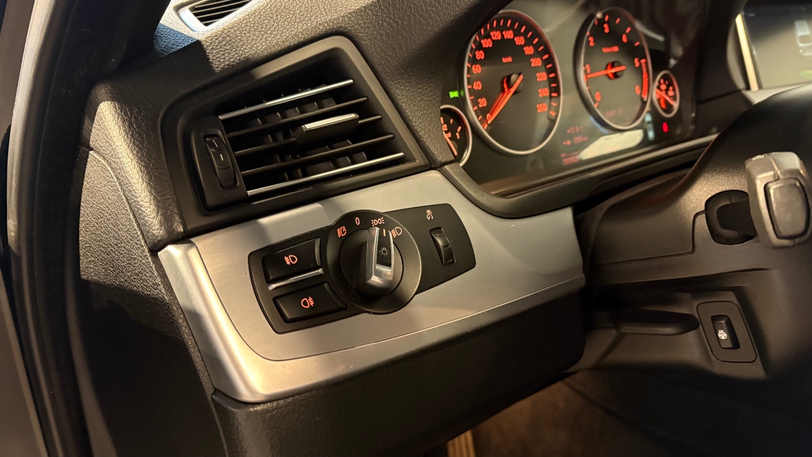 BMW 520d Touring Steptronic, 8-trinn, 163hk, 2015