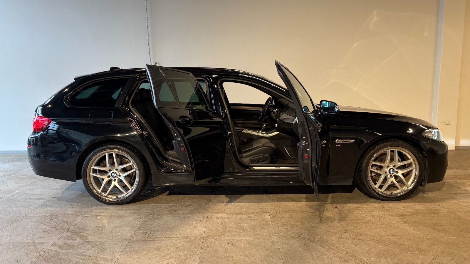 BMW 520d Touring Steptronic, 8-trinn, 163hk, 2015