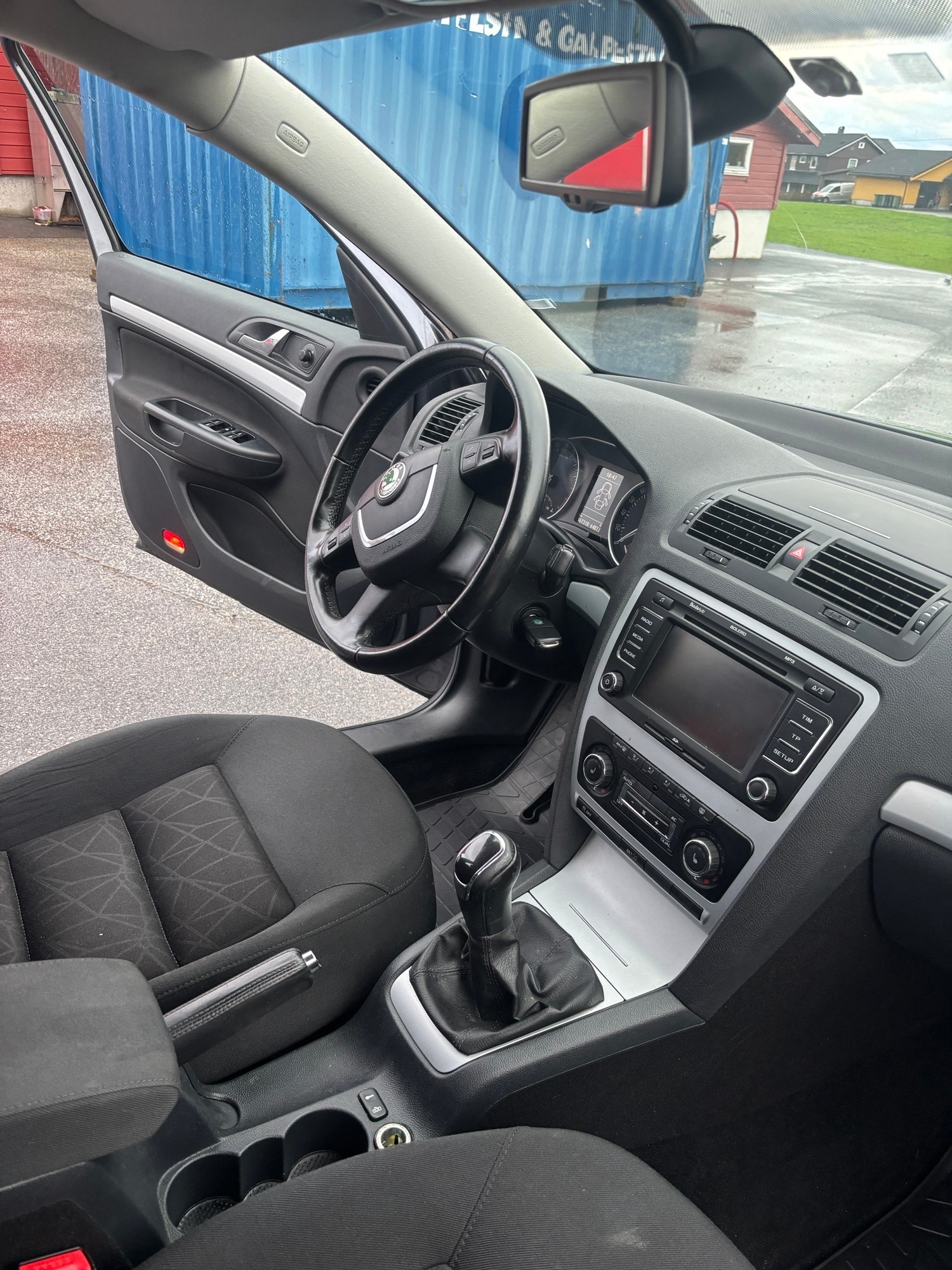 Škoda Octavia Combi 2.0 TDI Manual, 110hp, 2012