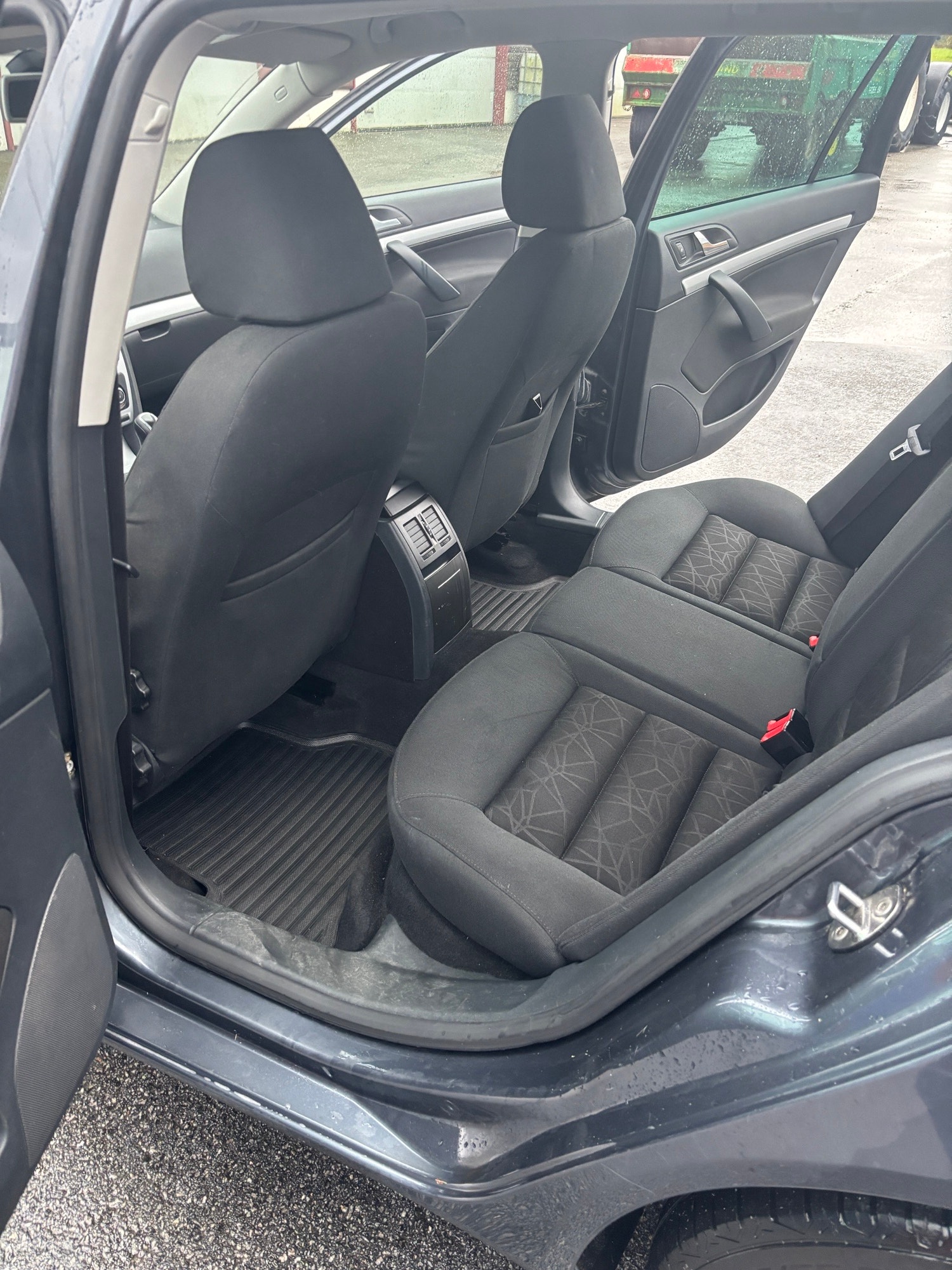 Škoda Octavia Combi 2.0 TDI Manual, 110hp, 2012