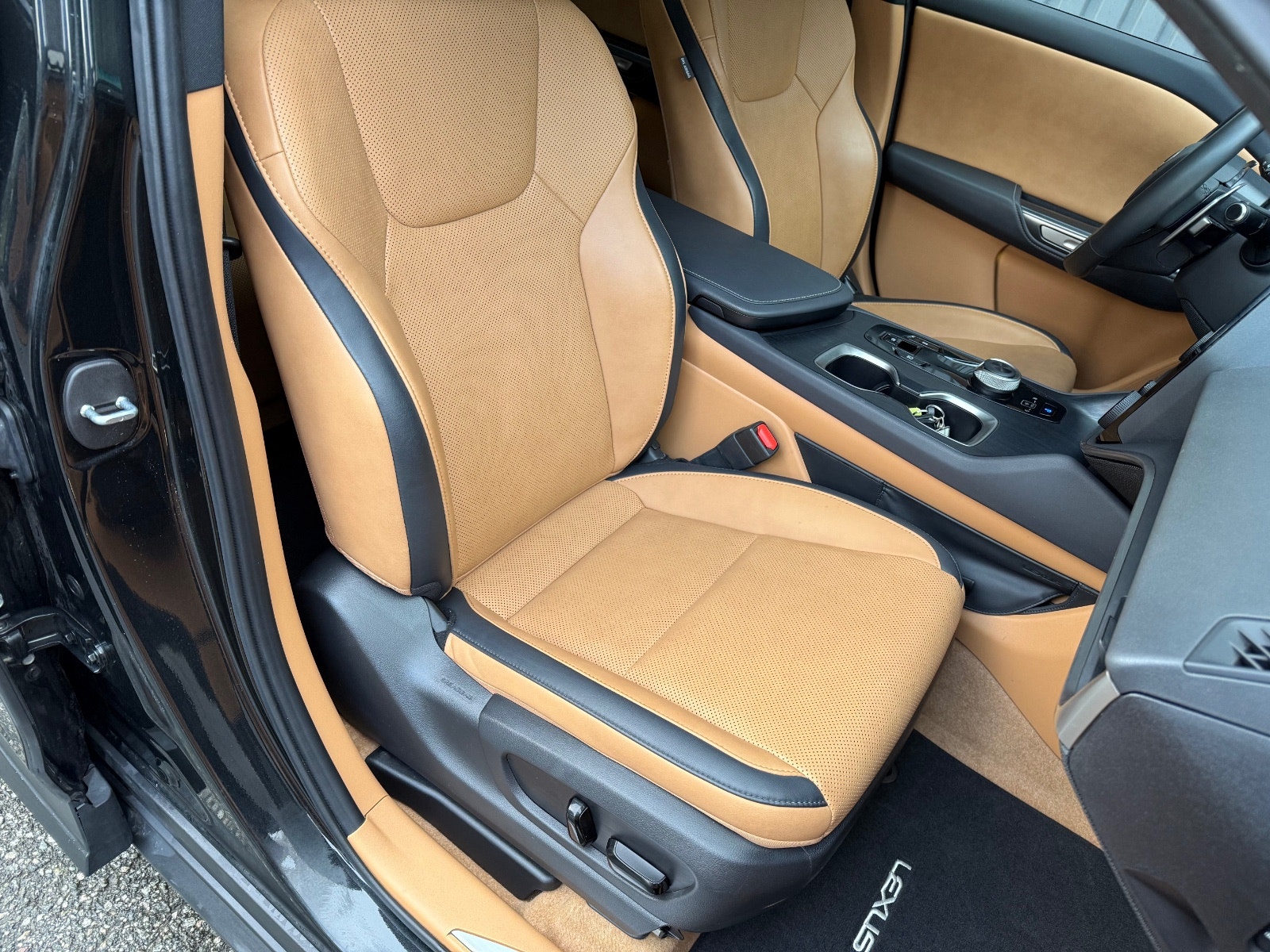 Lexus RZ 450e, 313hk, 2024