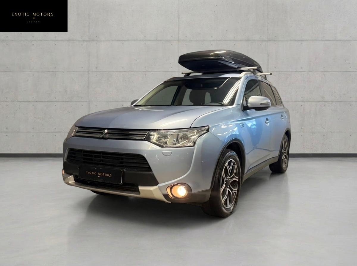 Mitsubishi Outlander PHEV CVT, 203ps, 2014