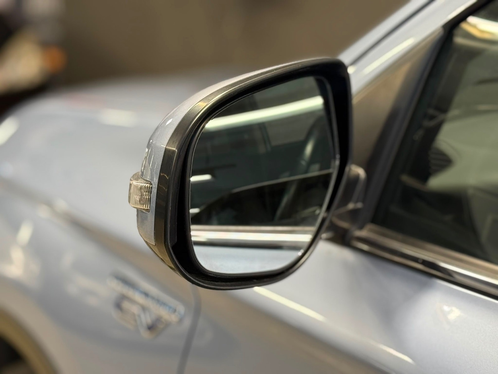 Mitsubishi Outlander PHEV CVT, 203ps, 2014