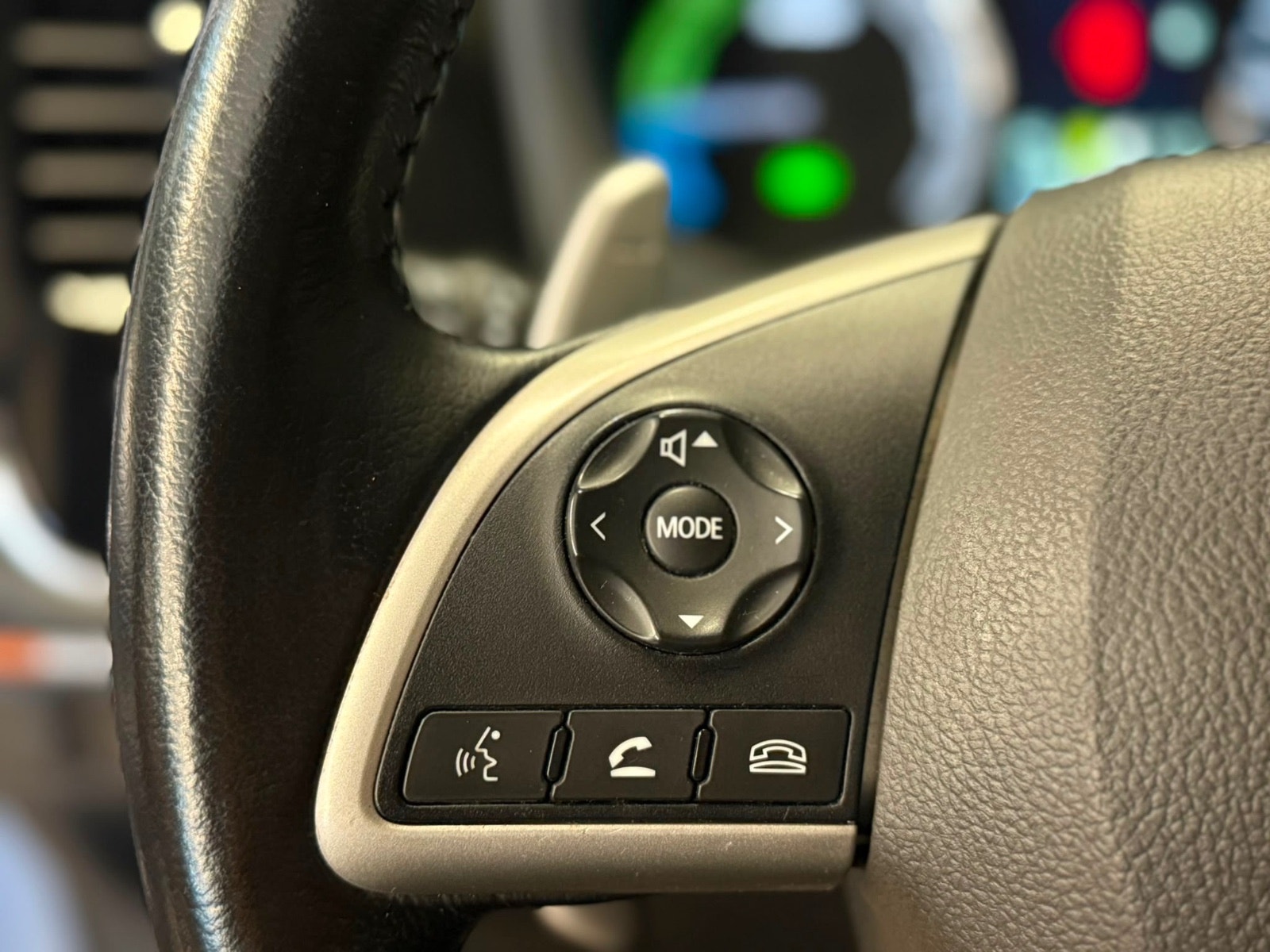 Mitsubishi Outlander PHEV CVT, 203ps, 2014