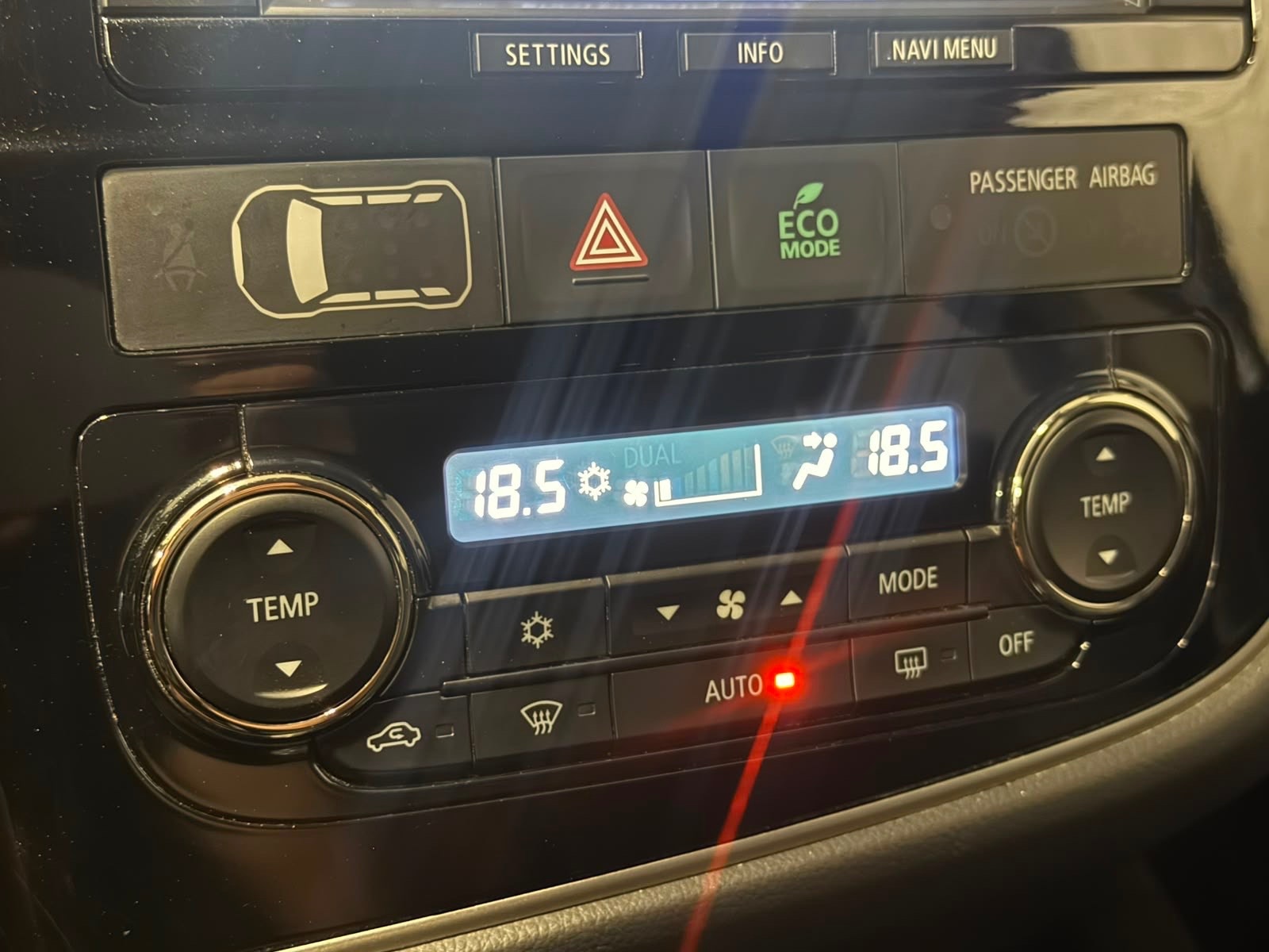 Mitsubishi Outlander PHEV CVT, 203ps, 2014