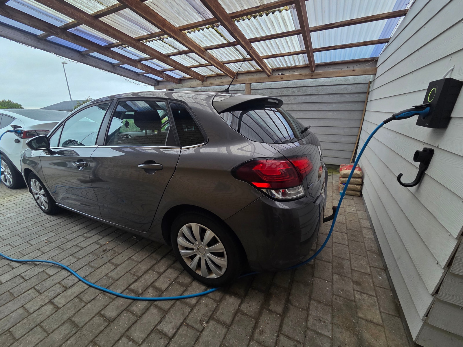 Citroën C4 1.6 BlueHDi Manual, 5-trins, 99ps, 2015