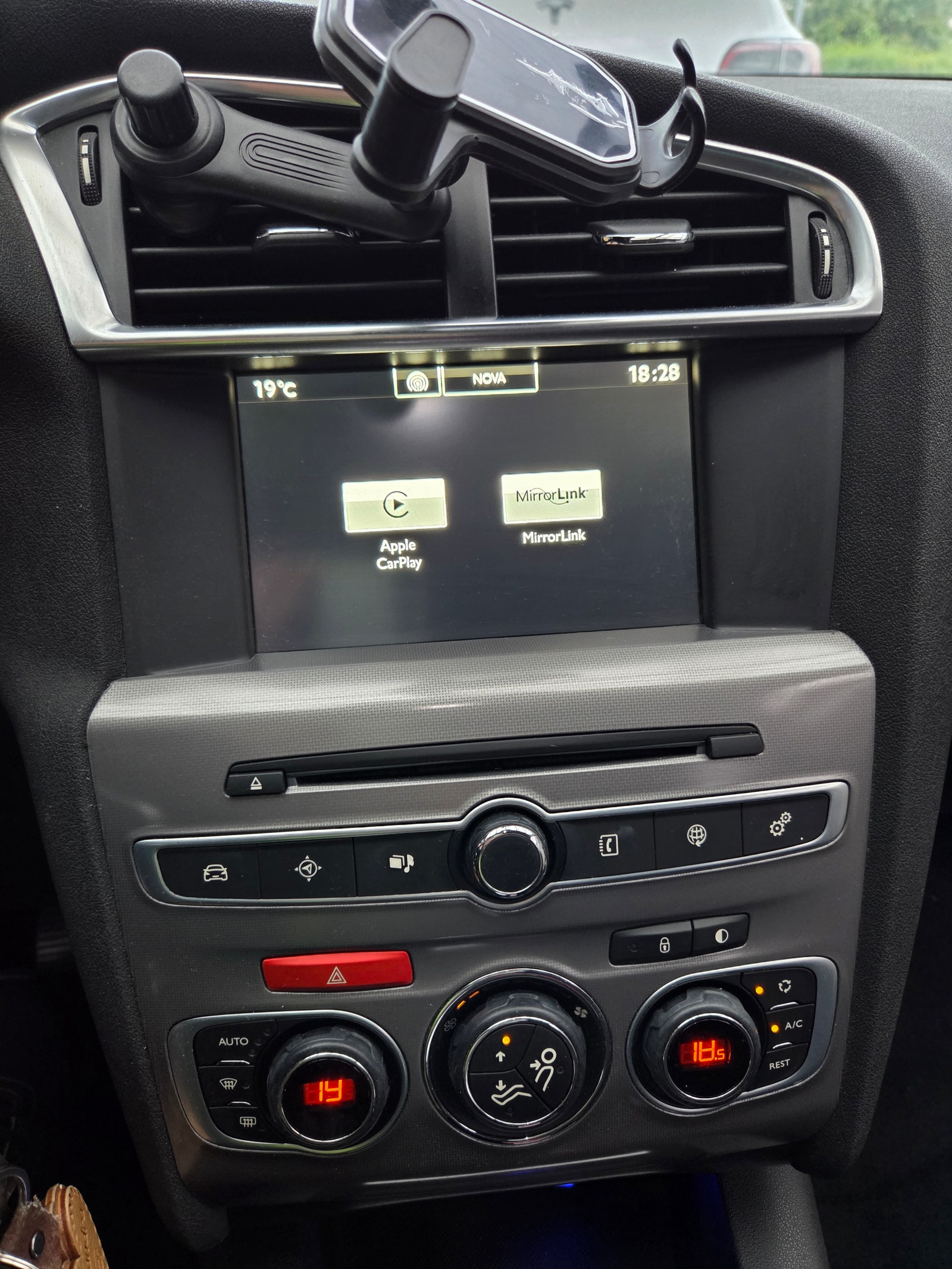 Citroën C4 1.6 BlueHDi Manual, 5-trins, 99ps, 2015