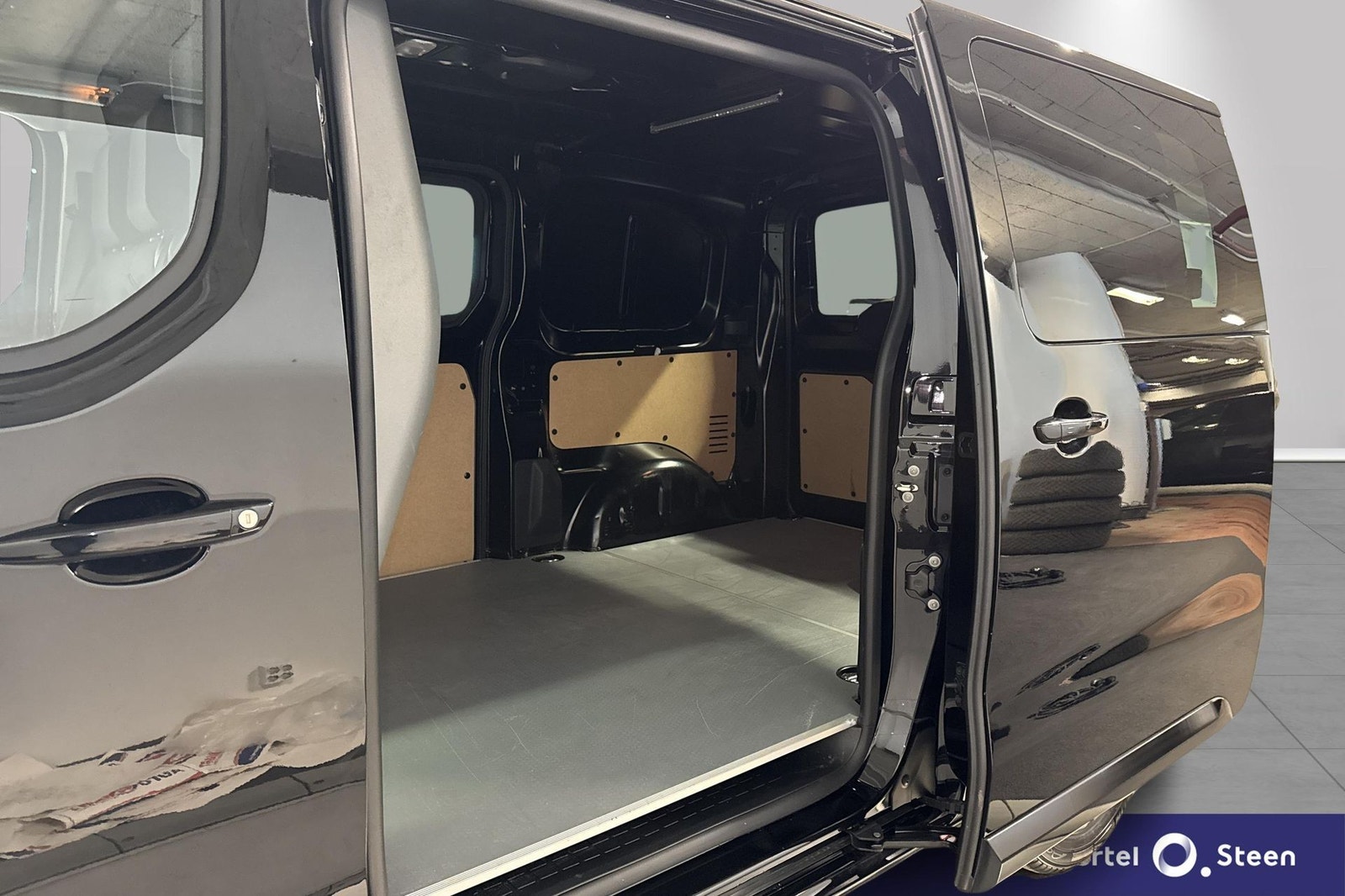 Opel Vivaro-e 75 Panel Van, 136ps, 2024