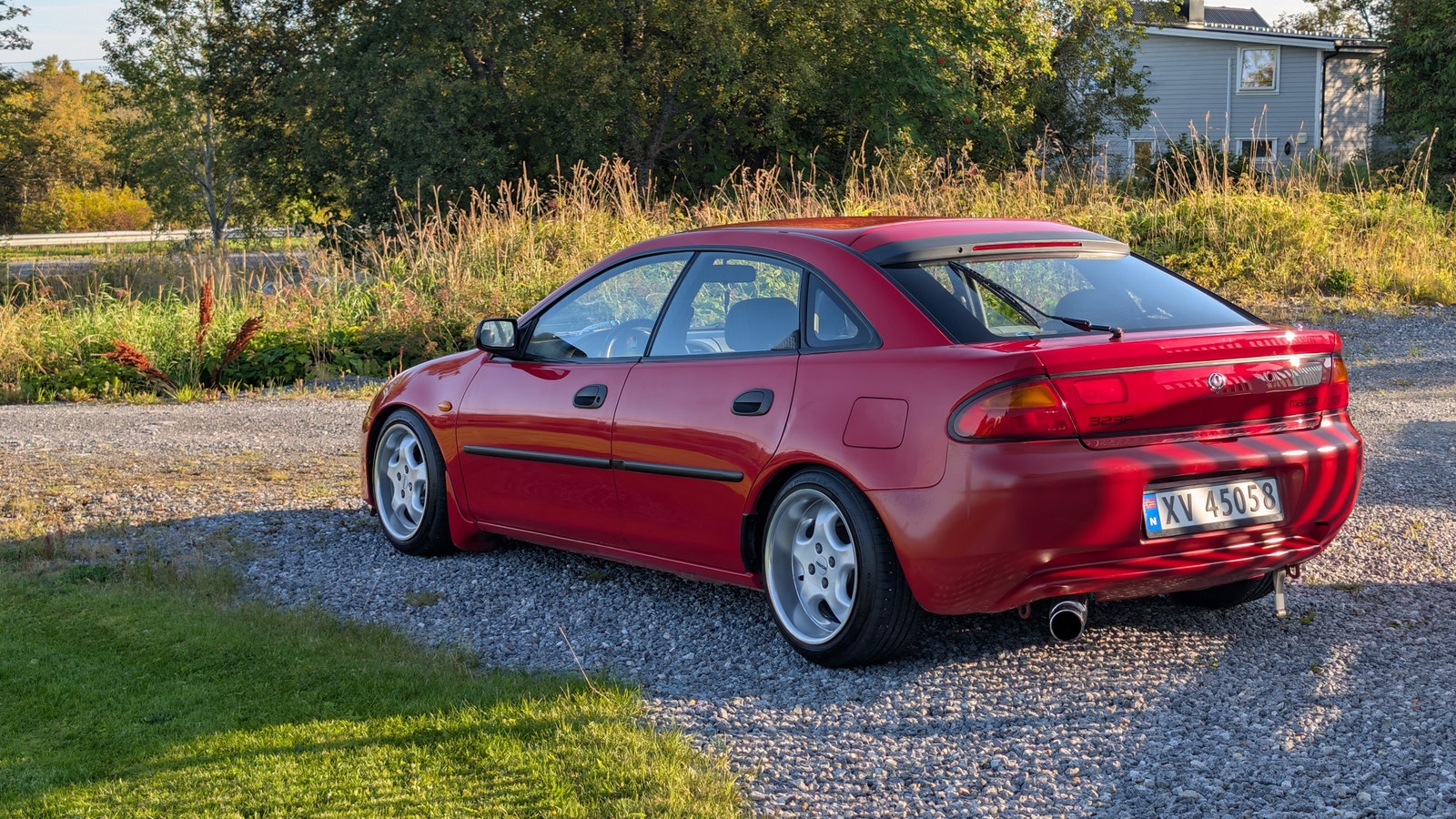 Mazda 323F 1.5 Manual, 88hp, 1997