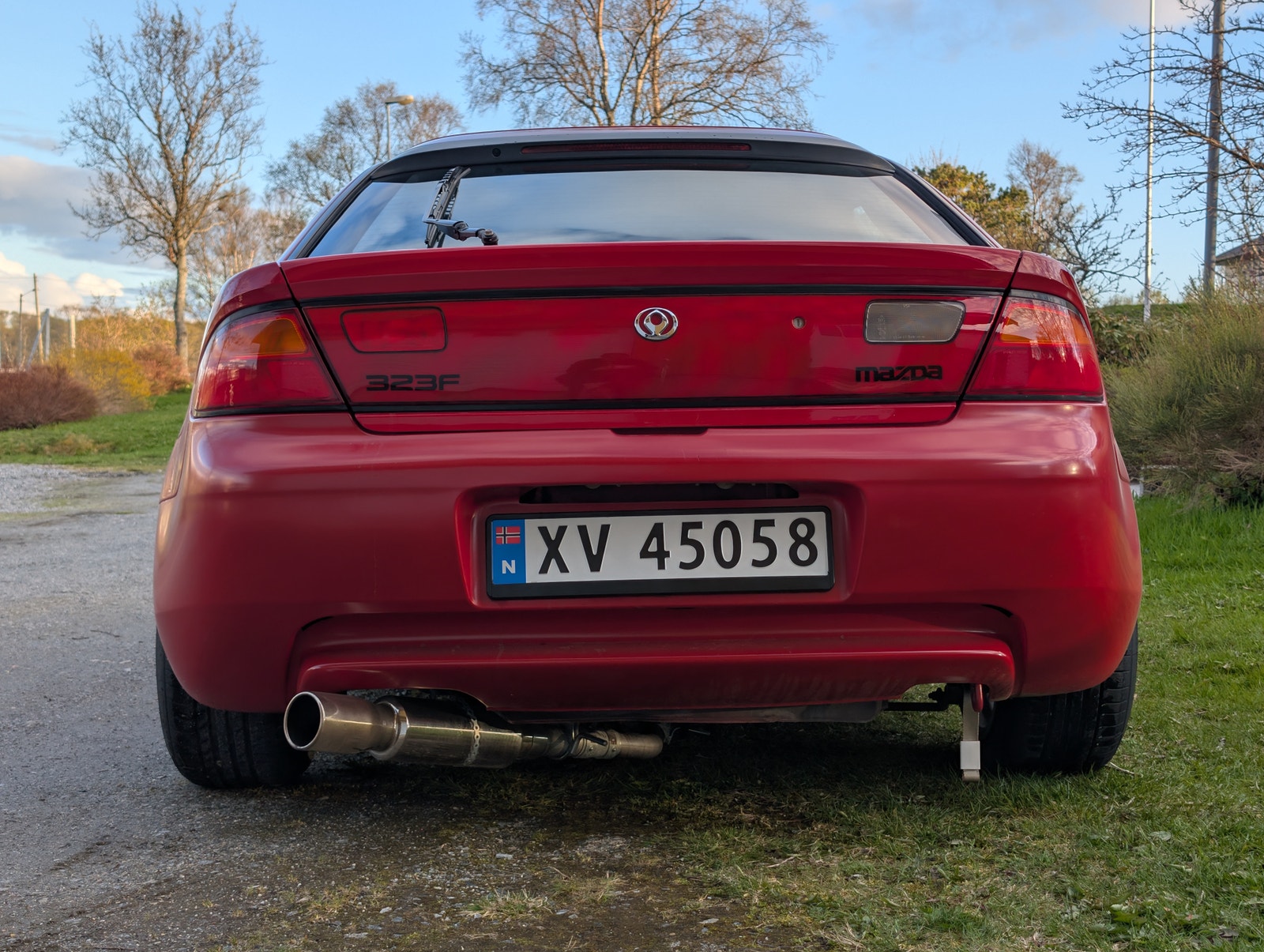 Mazda 323F 1.5 Manual, 88hp, 1997