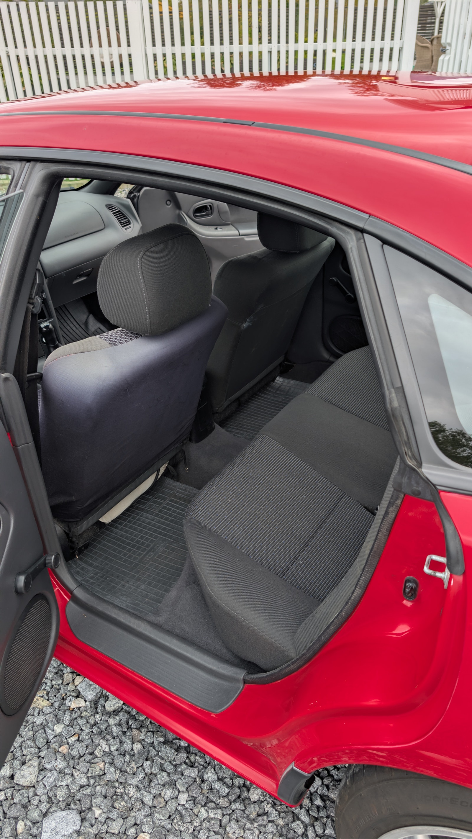 Mazda 323F 1.5 Manual, 88hp, 1997
