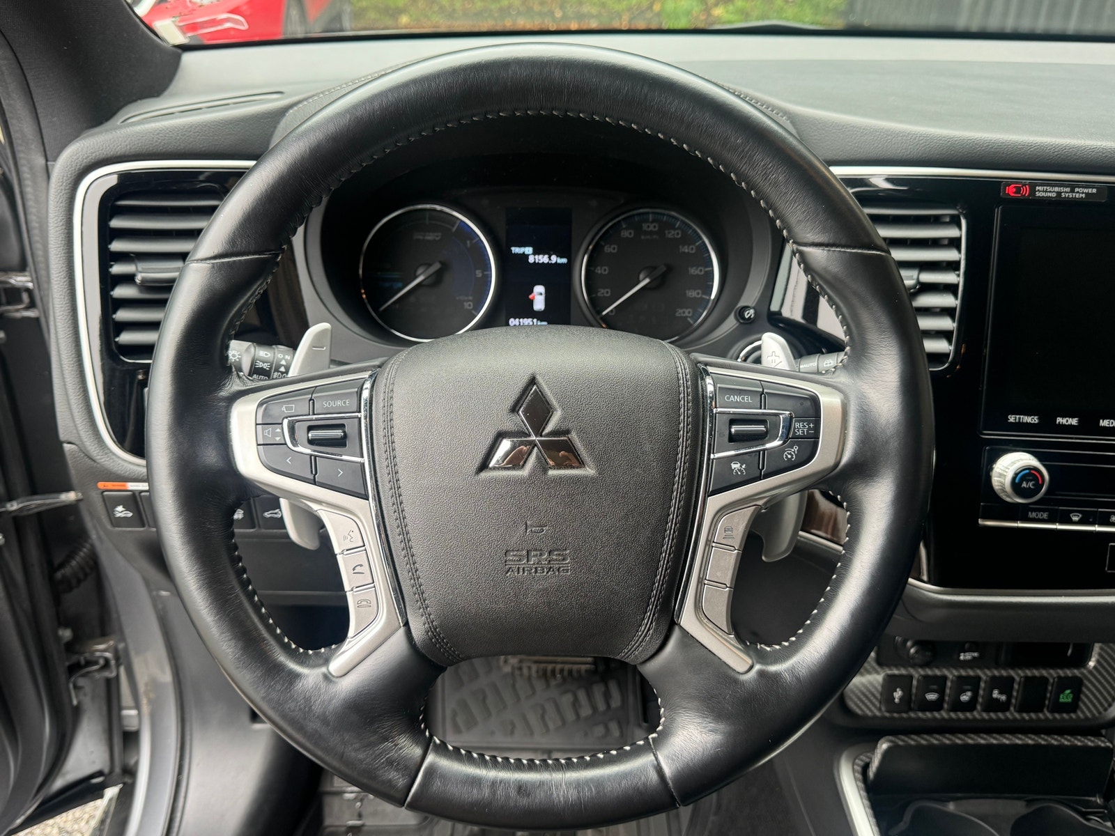 Mitsubishi Outlander PHEV CVT, 224hp, 2020