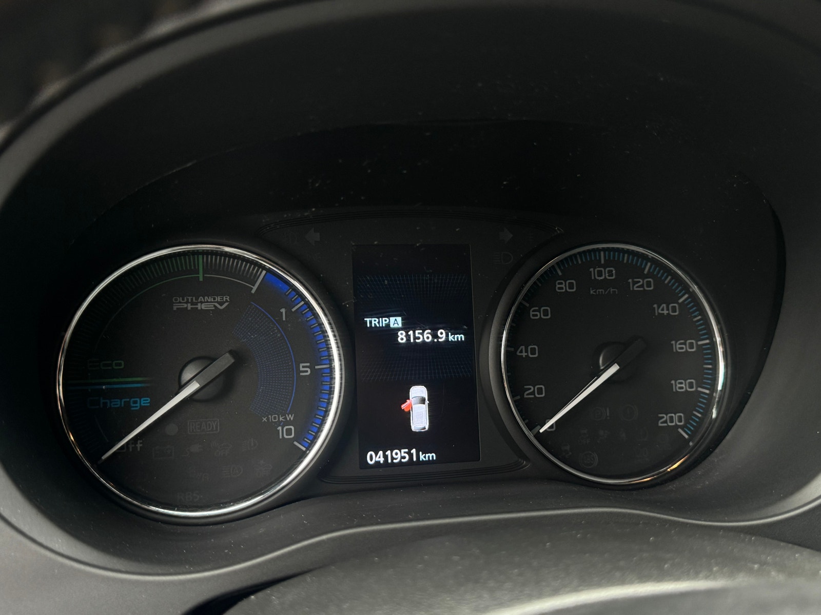 Mitsubishi Outlander PHEV CVT, 224hp, 2020