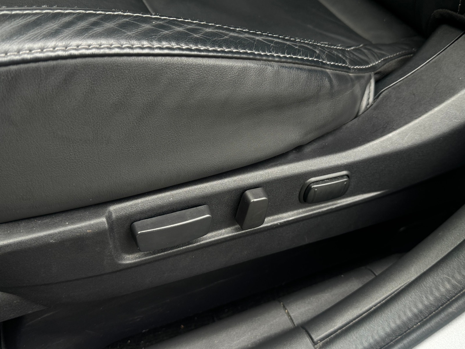 Mitsubishi Outlander PHEV CVT, 224hp, 2020