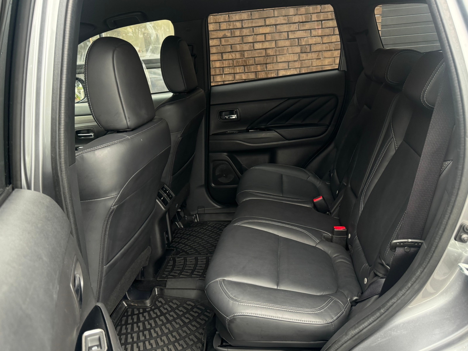 Mitsubishi Outlander PHEV CVT, 224hp, 2020