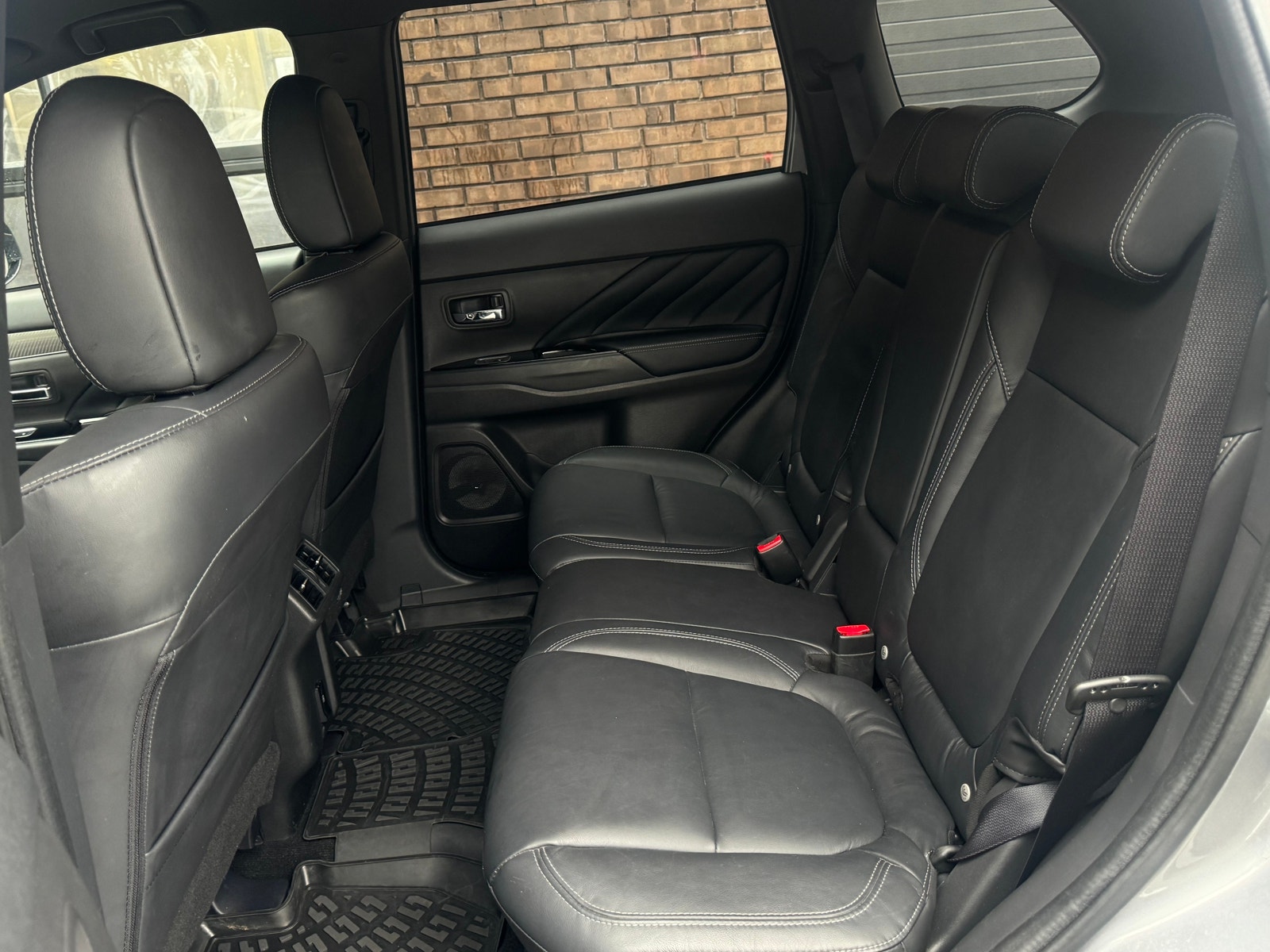 Mitsubishi Outlander PHEV CVT, 224hp, 2020