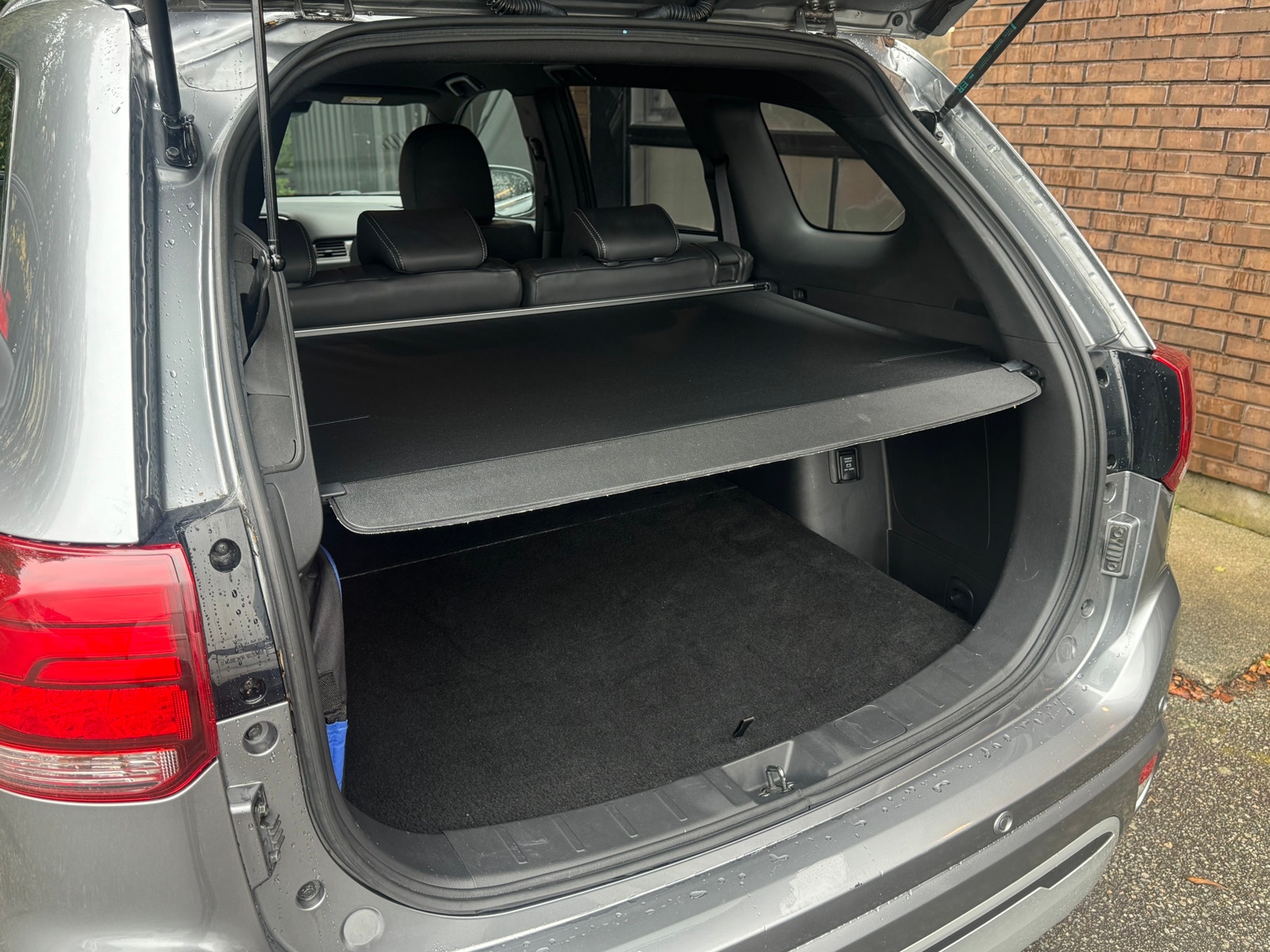 Mitsubishi Outlander PHEV CVT, 224hp, 2020