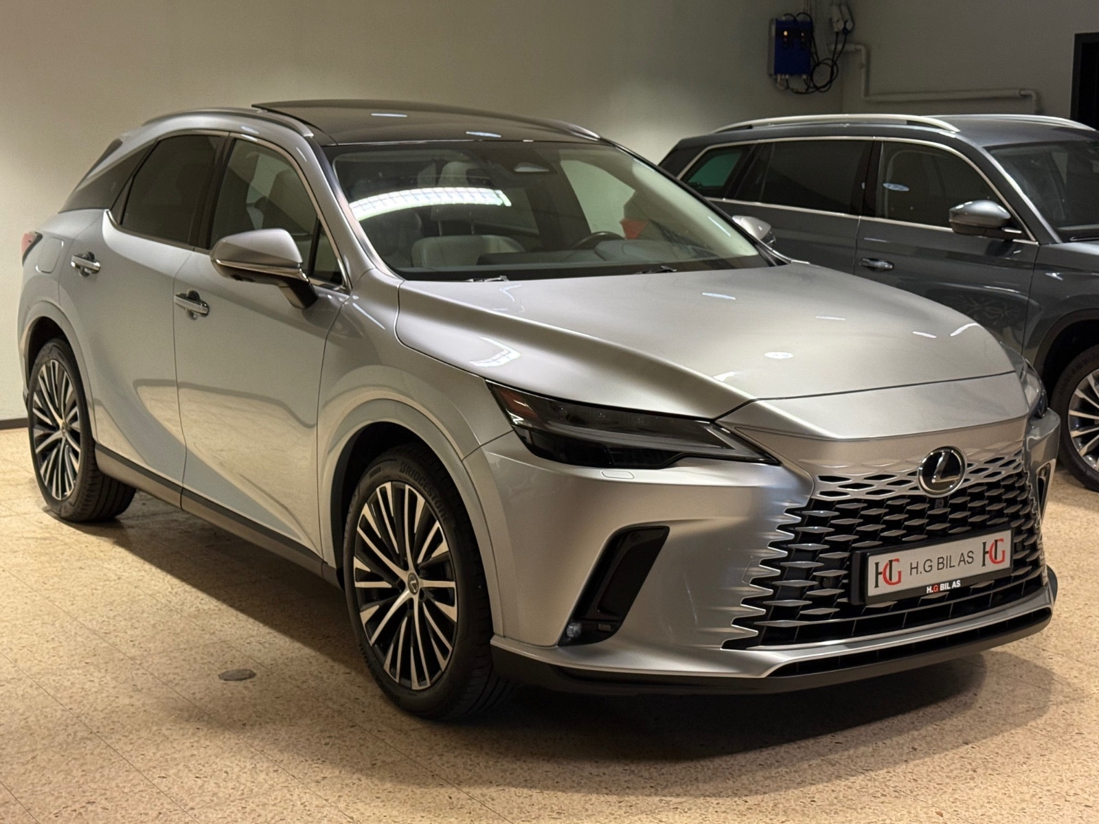 Lexus RX 450h+ E-CVT, 309hp, 2023