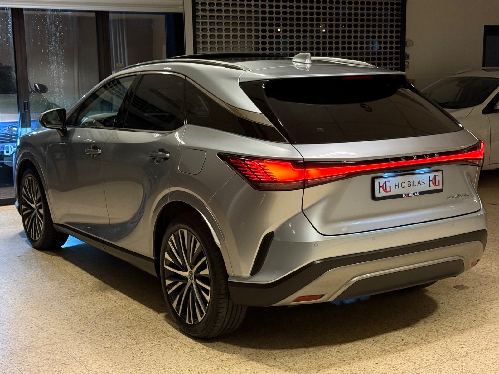 Lexus RX 450h+ E-CVT, 309hp, 2023