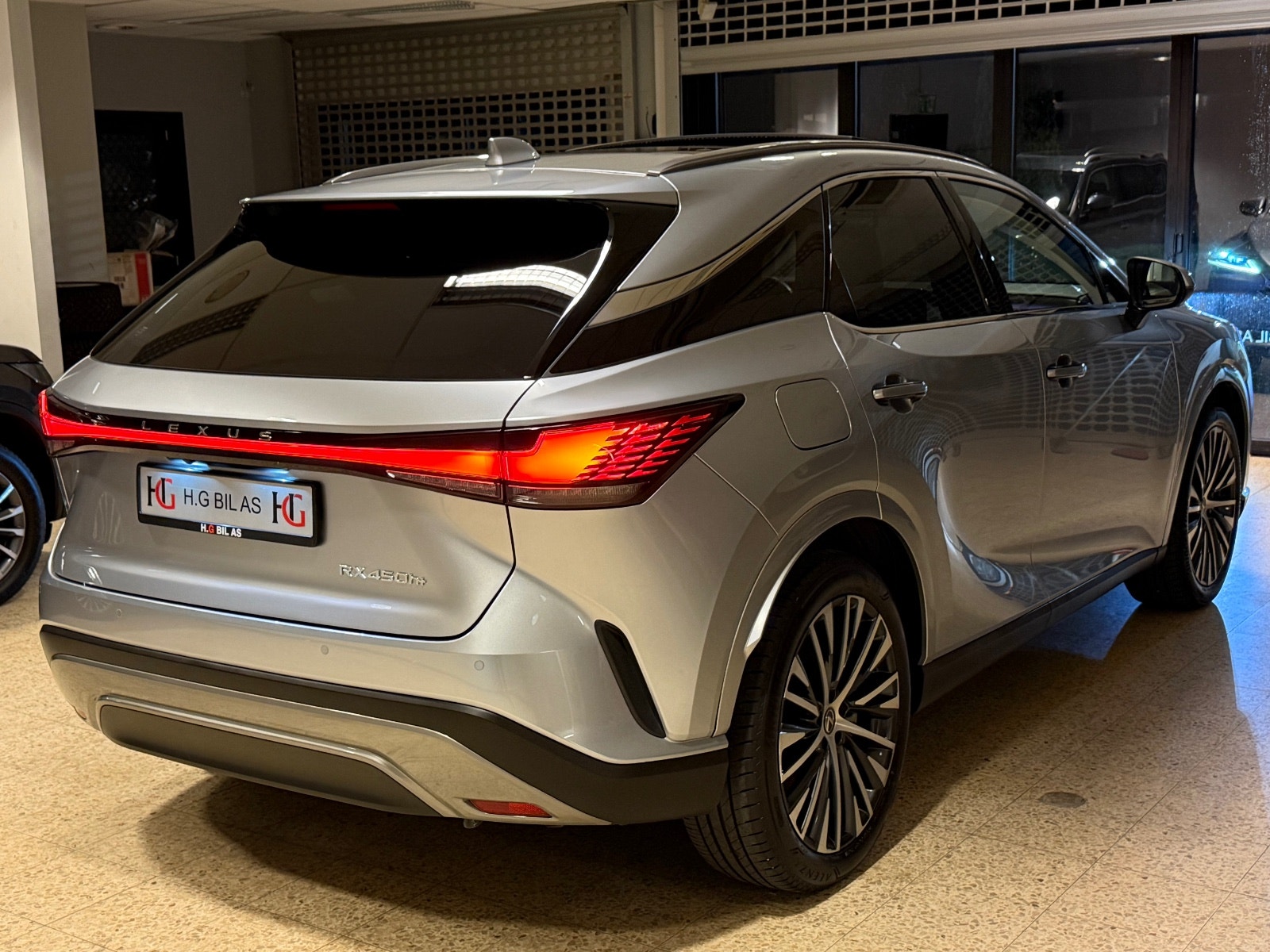 Lexus RX 450h+ E-CVT, 309hp, 2023