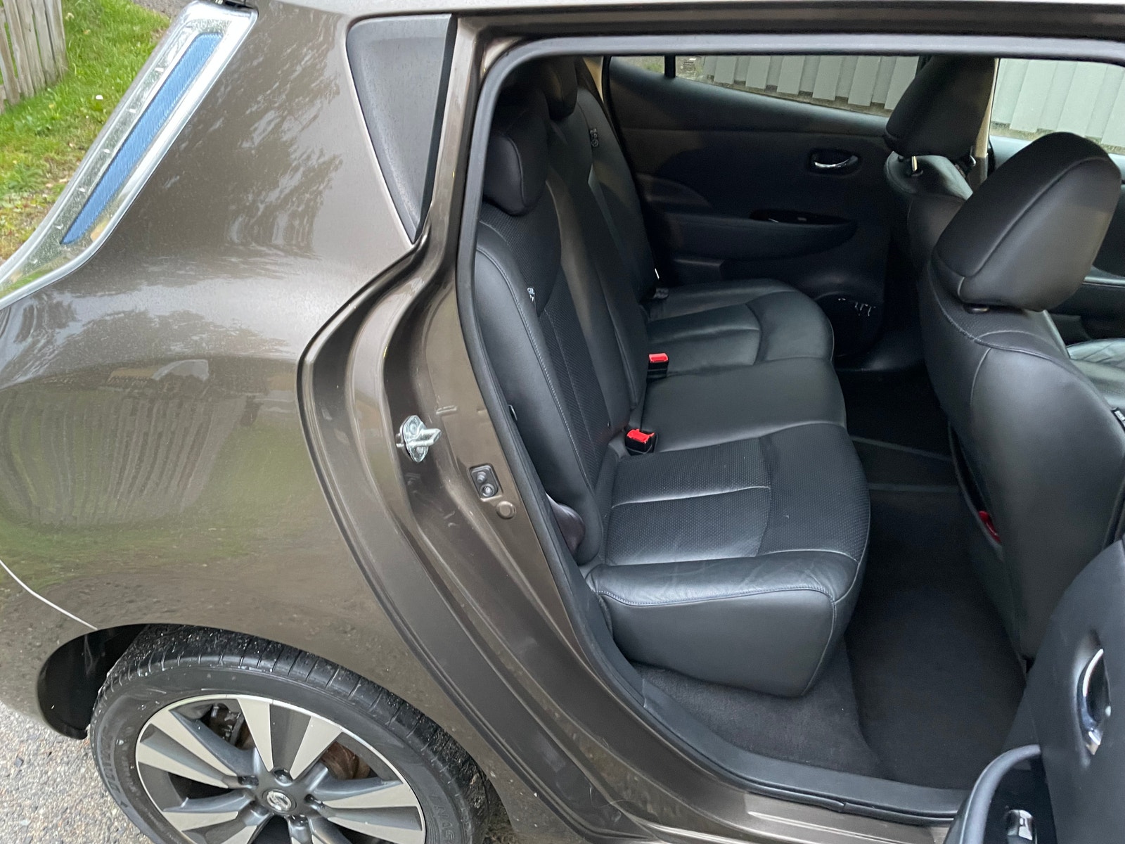 Nissan Leaf 30 kWh, 109hp, 2017