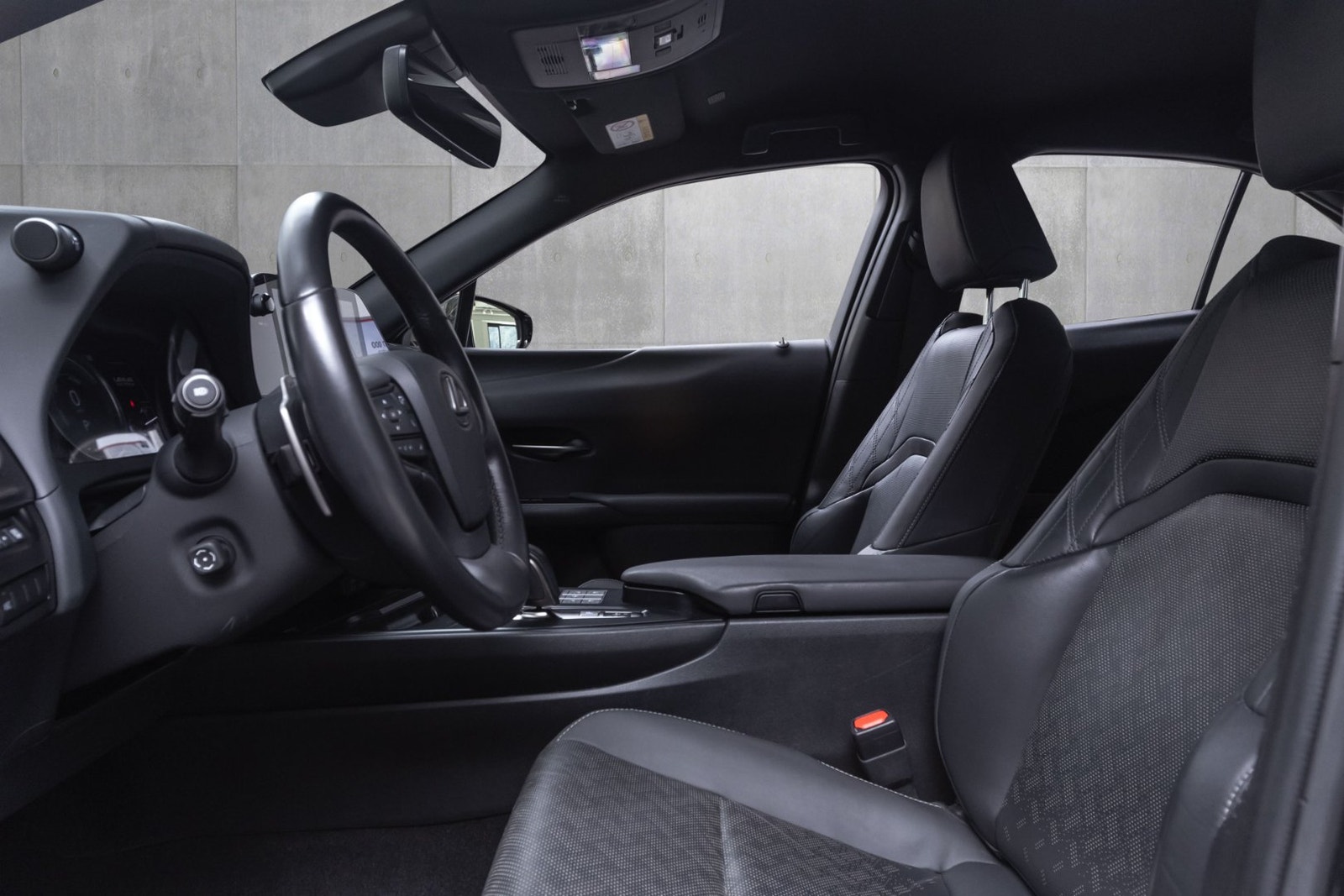 Lexus UX 300e, 204ps, 2023