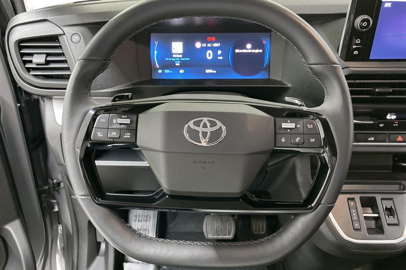 Toyota Proace L2 2.0 D-4D 145 Automatic, 144hp, 2024