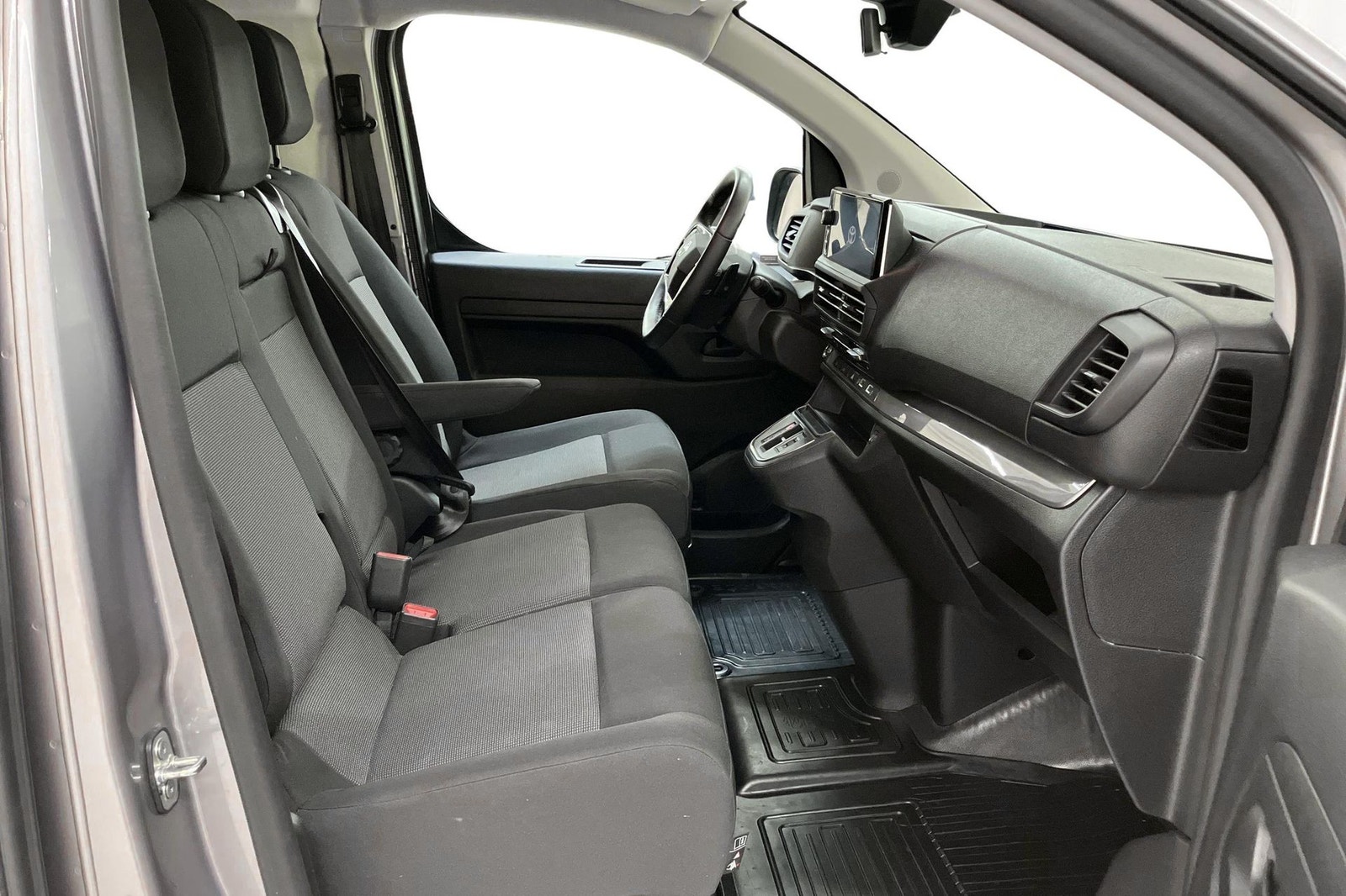 Toyota Proace L2 2.0 D-4D 145 Automatic, 144hp, 2024