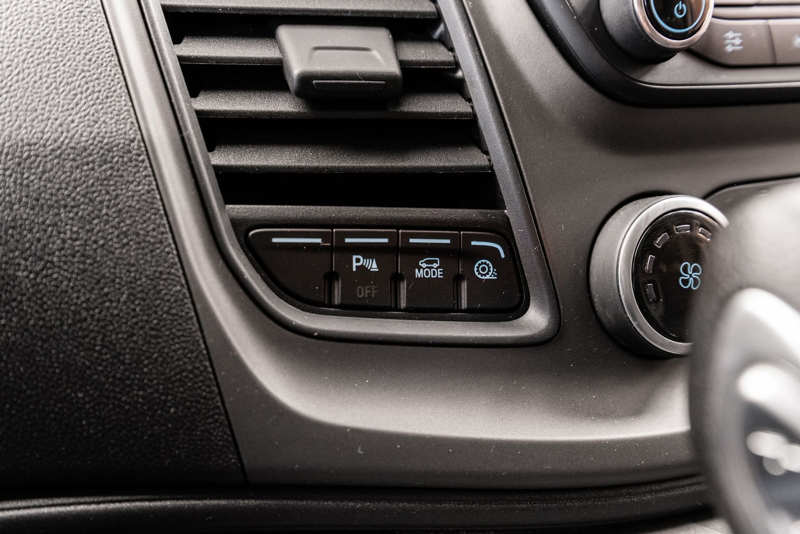 Ford Transit Custom 300 2.0 EcoBlue SelectShift, 130hp, 2023