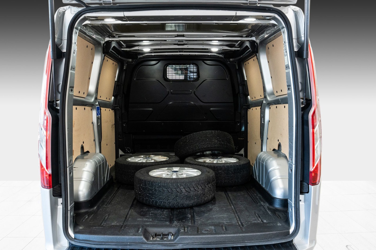 Ford Transit Custom 300 2.0 EcoBlue SelectShift, 130hp, 2023