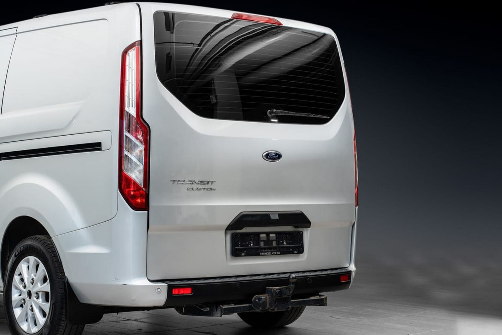 Ford Transit Custom 300 2.0 EcoBlue SelectShift, 130hp, 2023