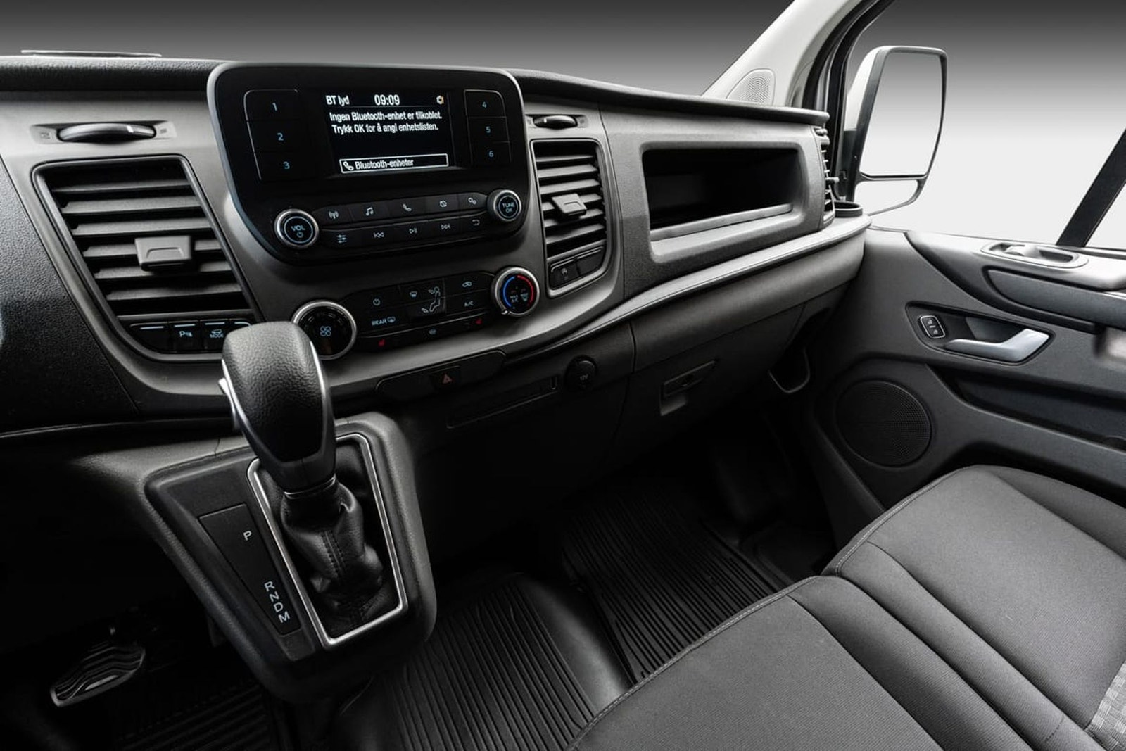 Ford Transit Custom 300 2.0 EcoBlue SelectShift, 130hp, 2023