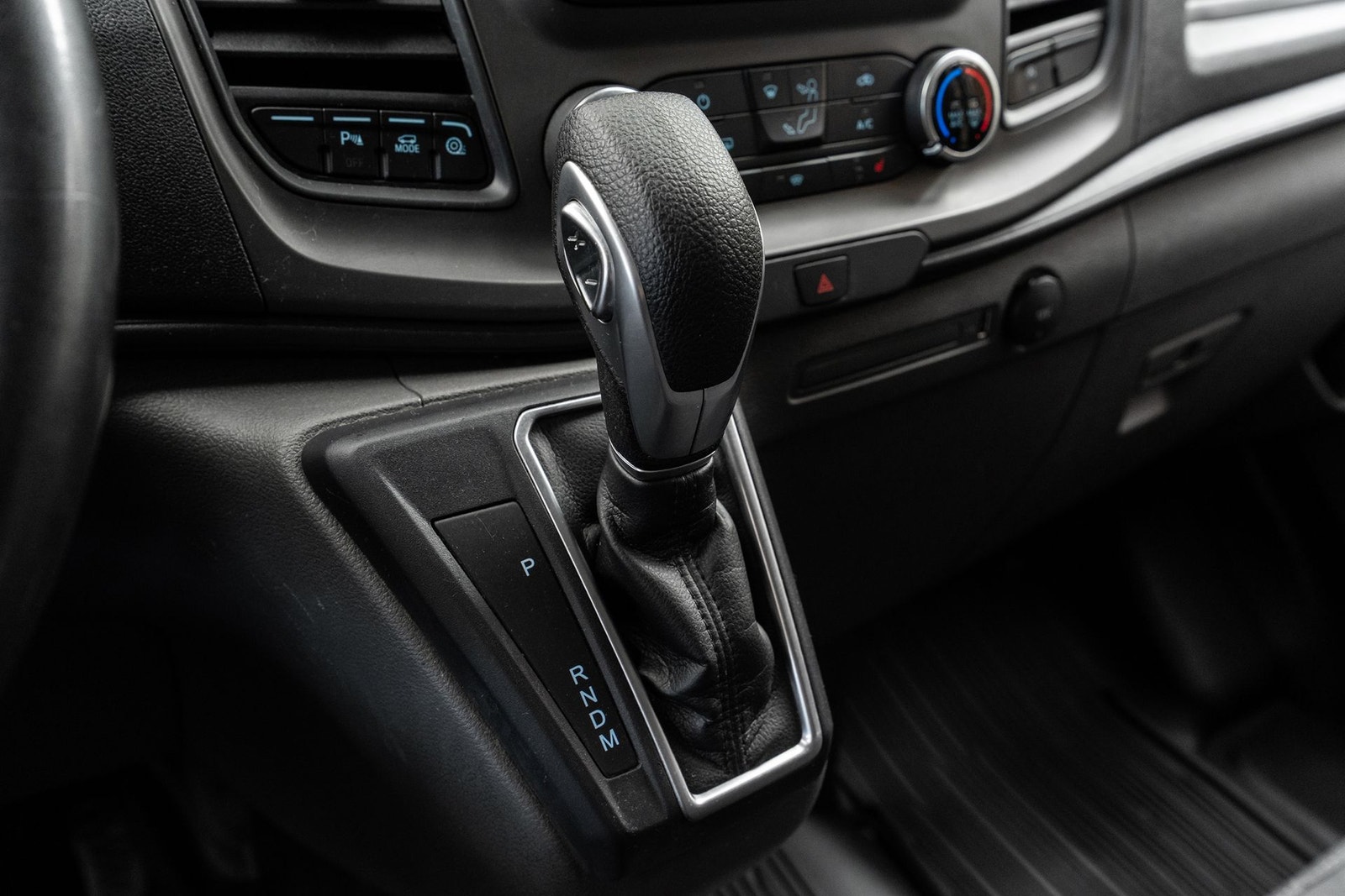 Ford Transit Custom 300 2.0 EcoBlue SelectShift, 130hp, 2023