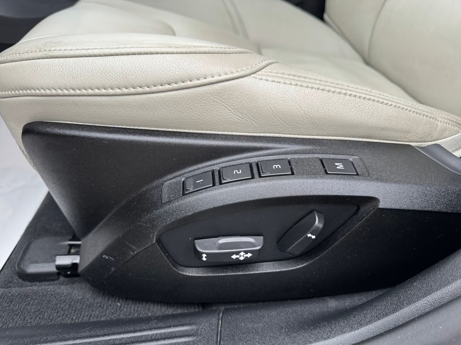 Volvo V40 D2 Manual, 6-trins, 115ps, 2013