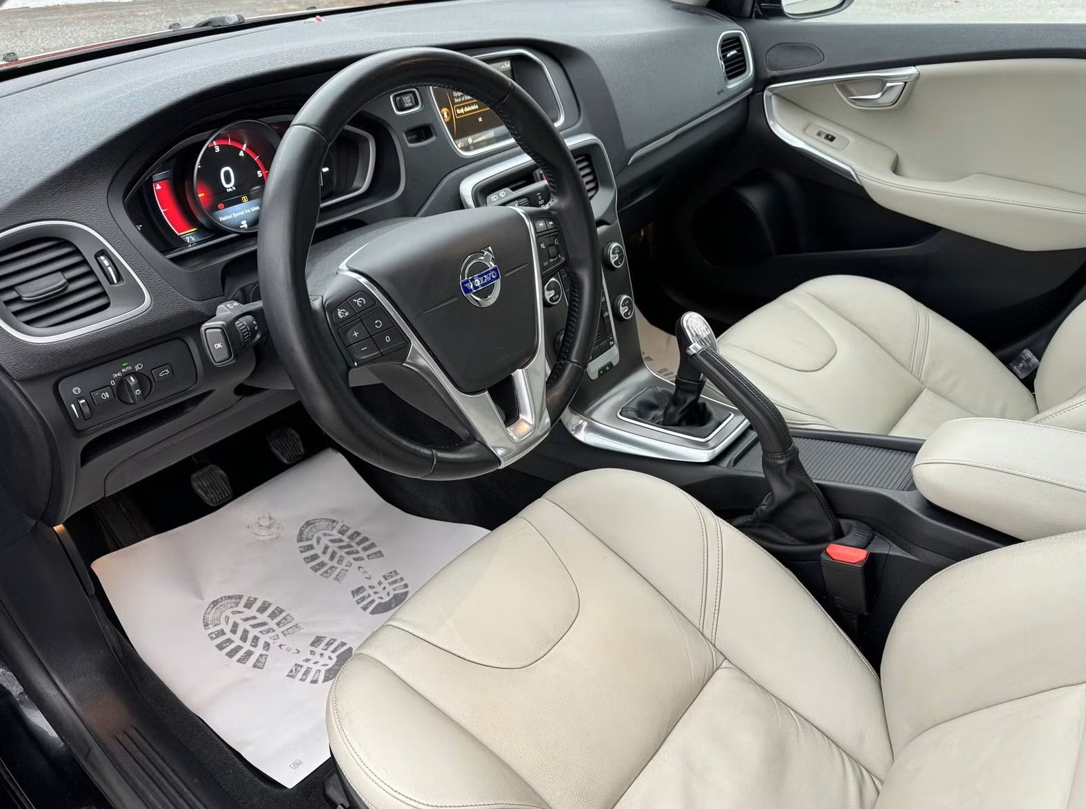 Volvo V40 D2 Manual, 6-trins, 115ps, 2013