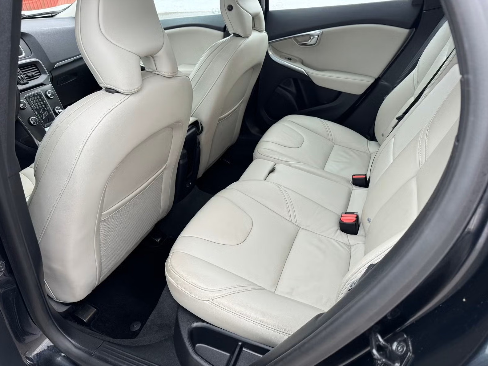 Volvo V40 D2 Manual, 6-trins, 115ps, 2013