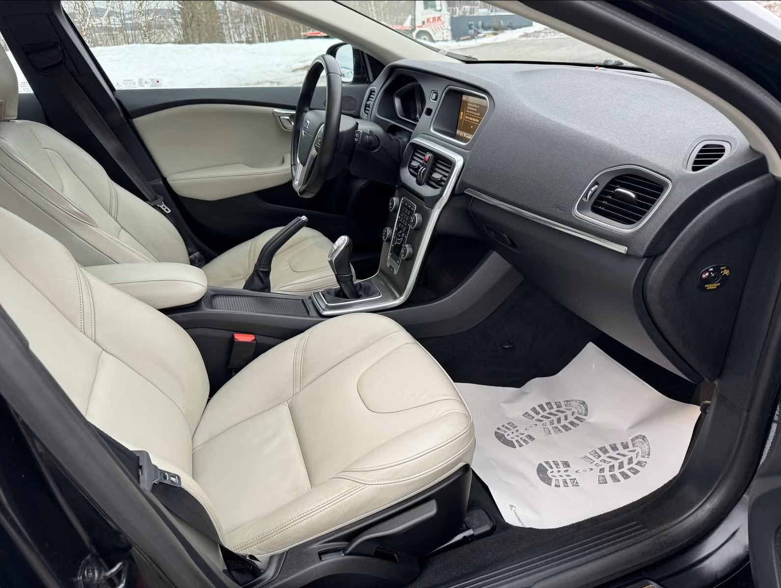 Volvo V40 D2 Manual, 6-trins, 115ps, 2013