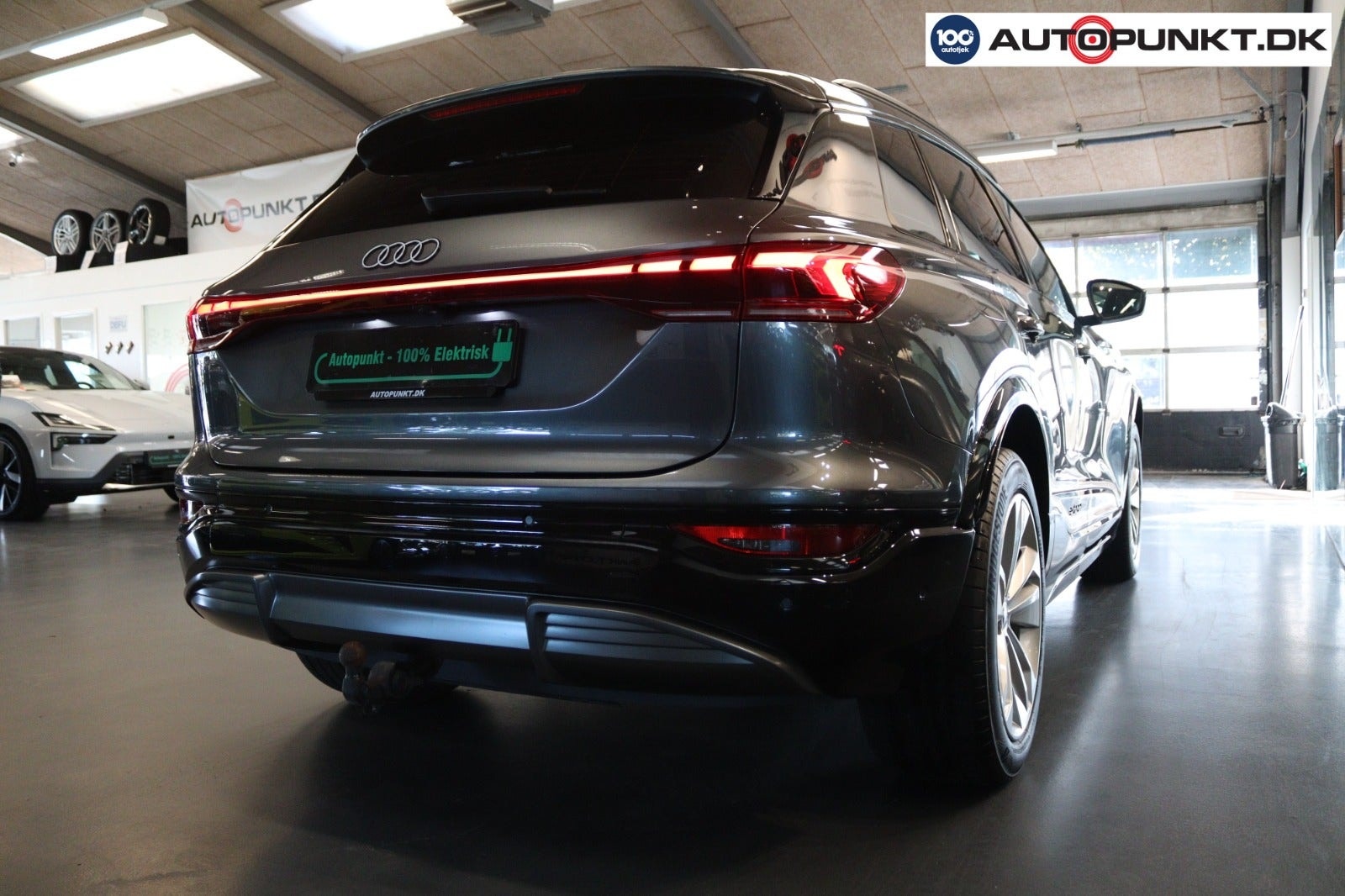 Audi Q6 e-tron, 252ps, 2025