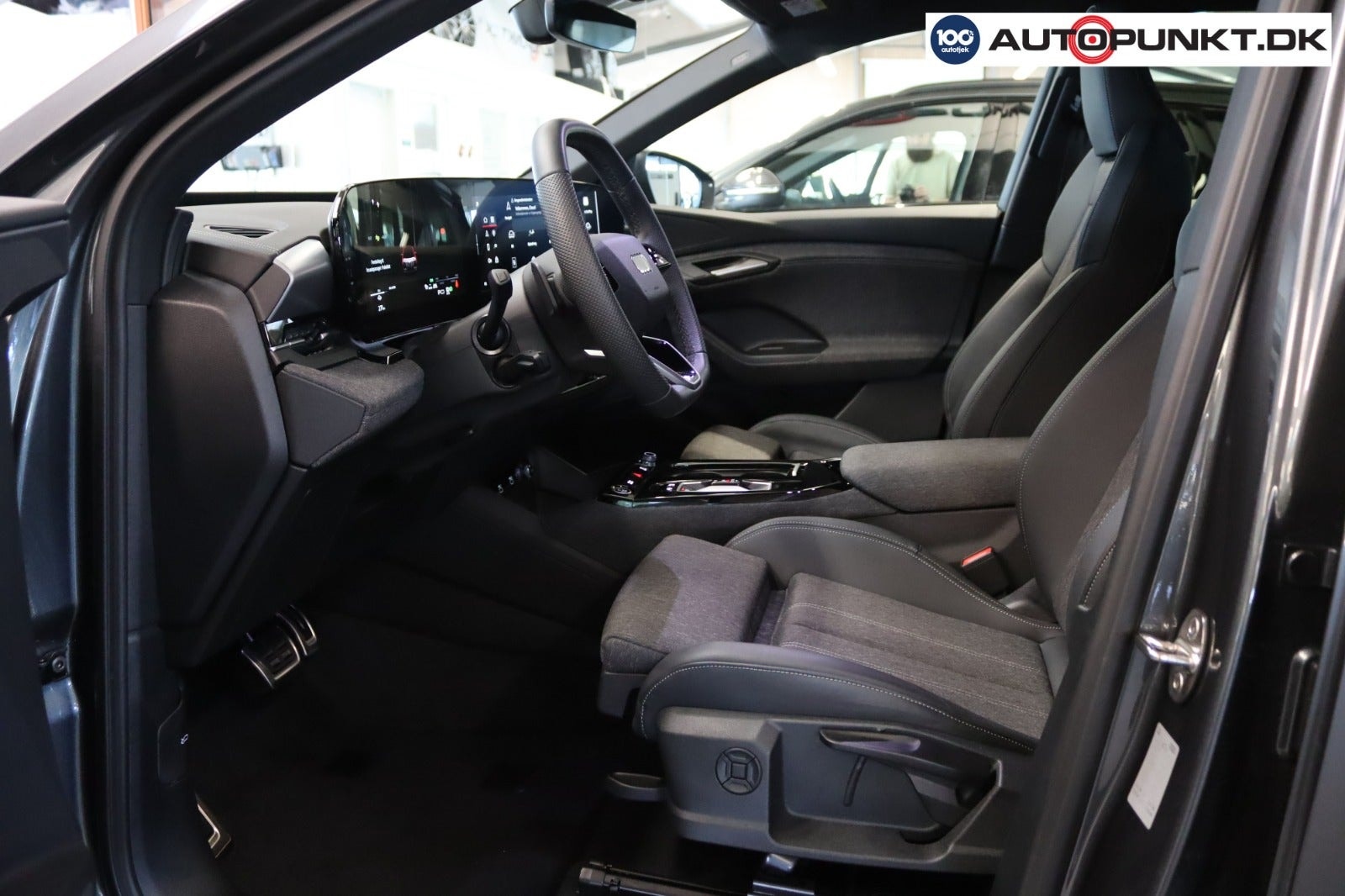 Audi Q6 e-tron, 252ps, 2025