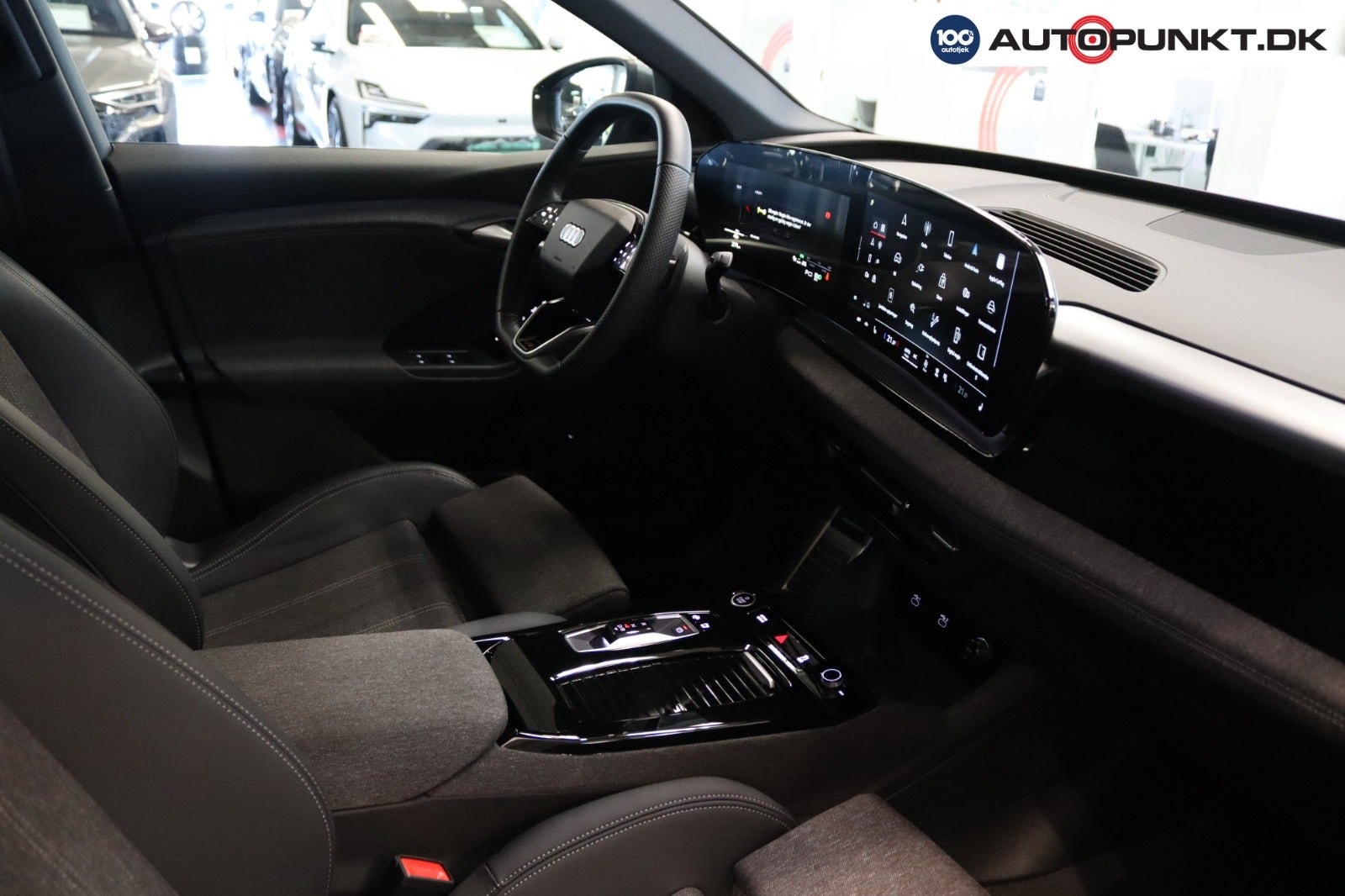 Audi Q6 e-tron, 252ps, 2025
