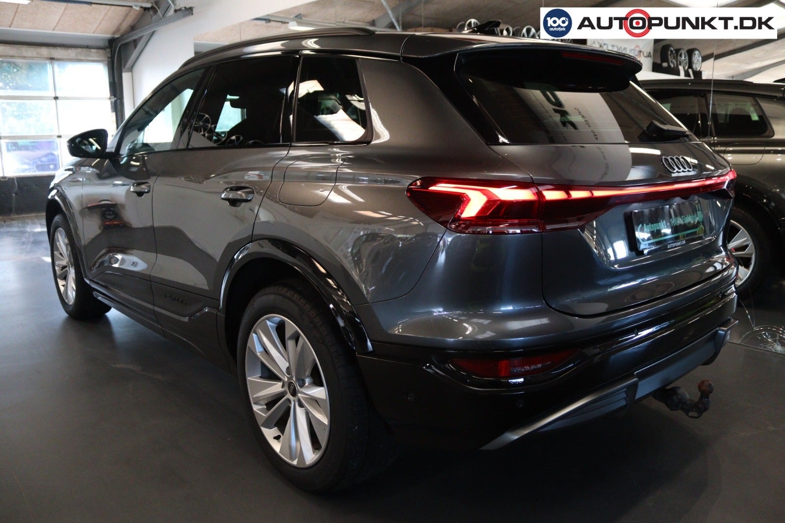 Audi Q6 e-tron, 252ps, 2025