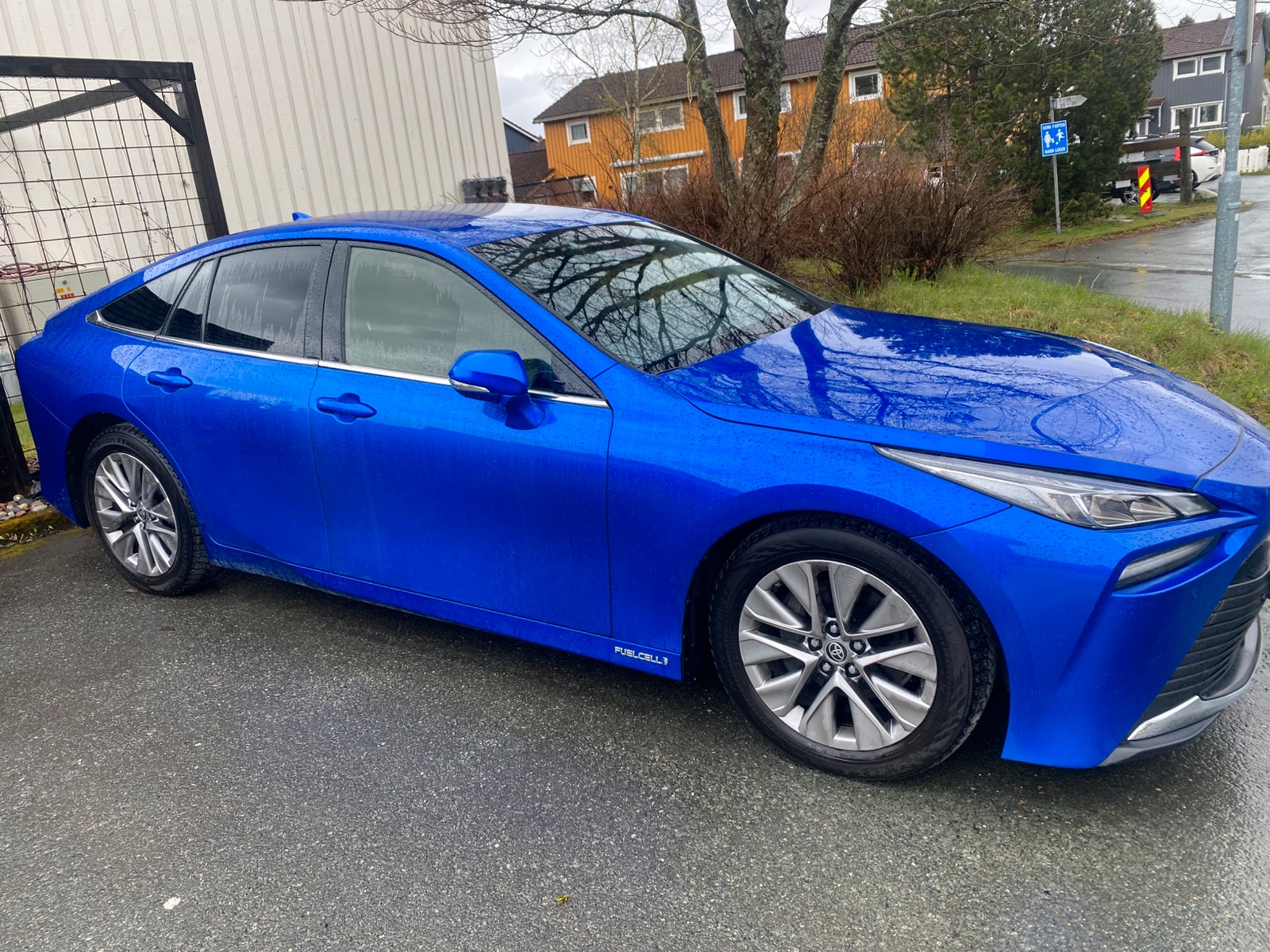 Toyota Mirai FuelCell, 182hp, 2021