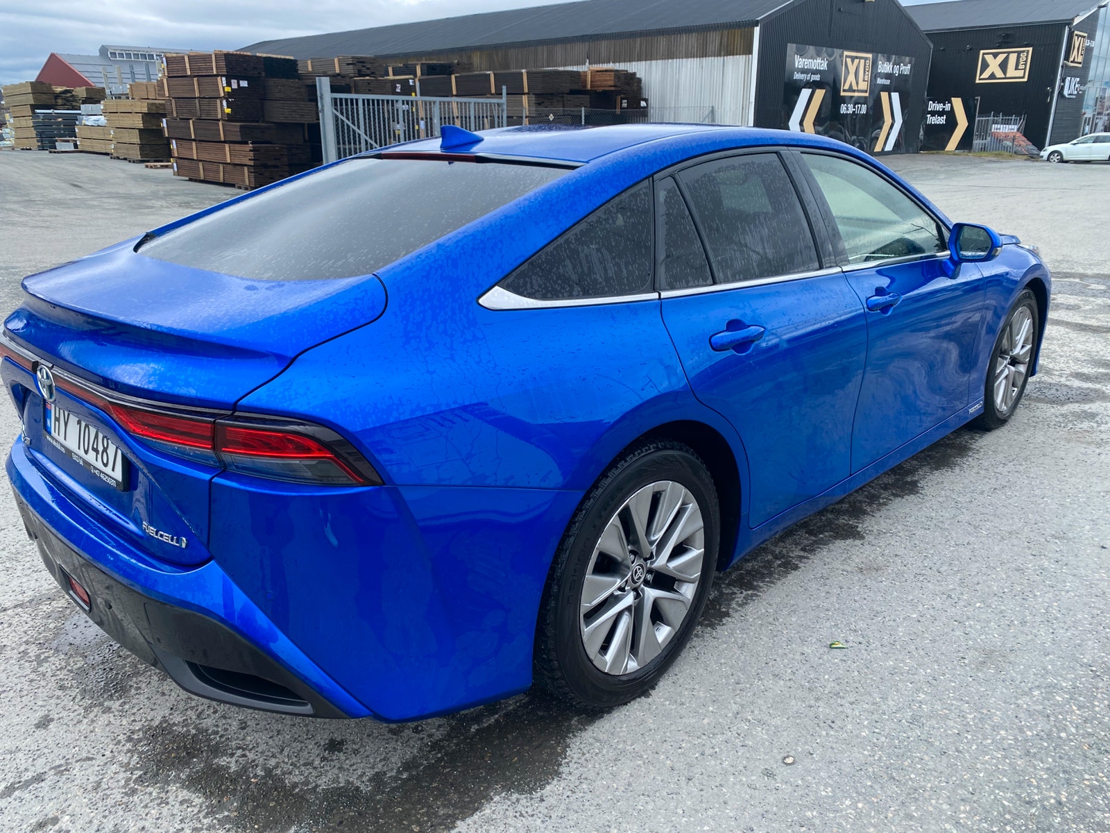 Toyota Mirai FuelCell, 182hp, 2021