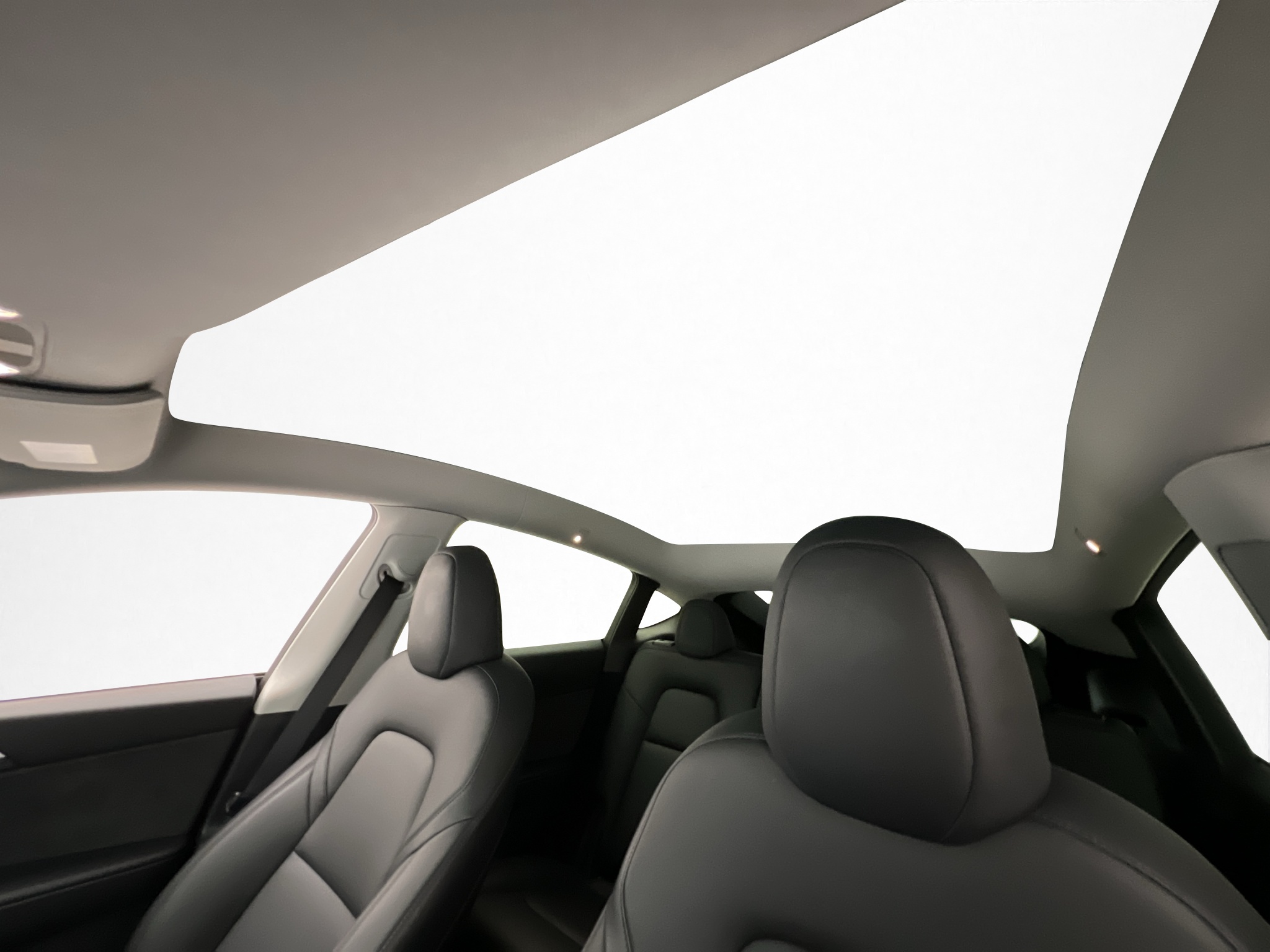 Tesla Model Y Long Range AWD, 514ps, 2023